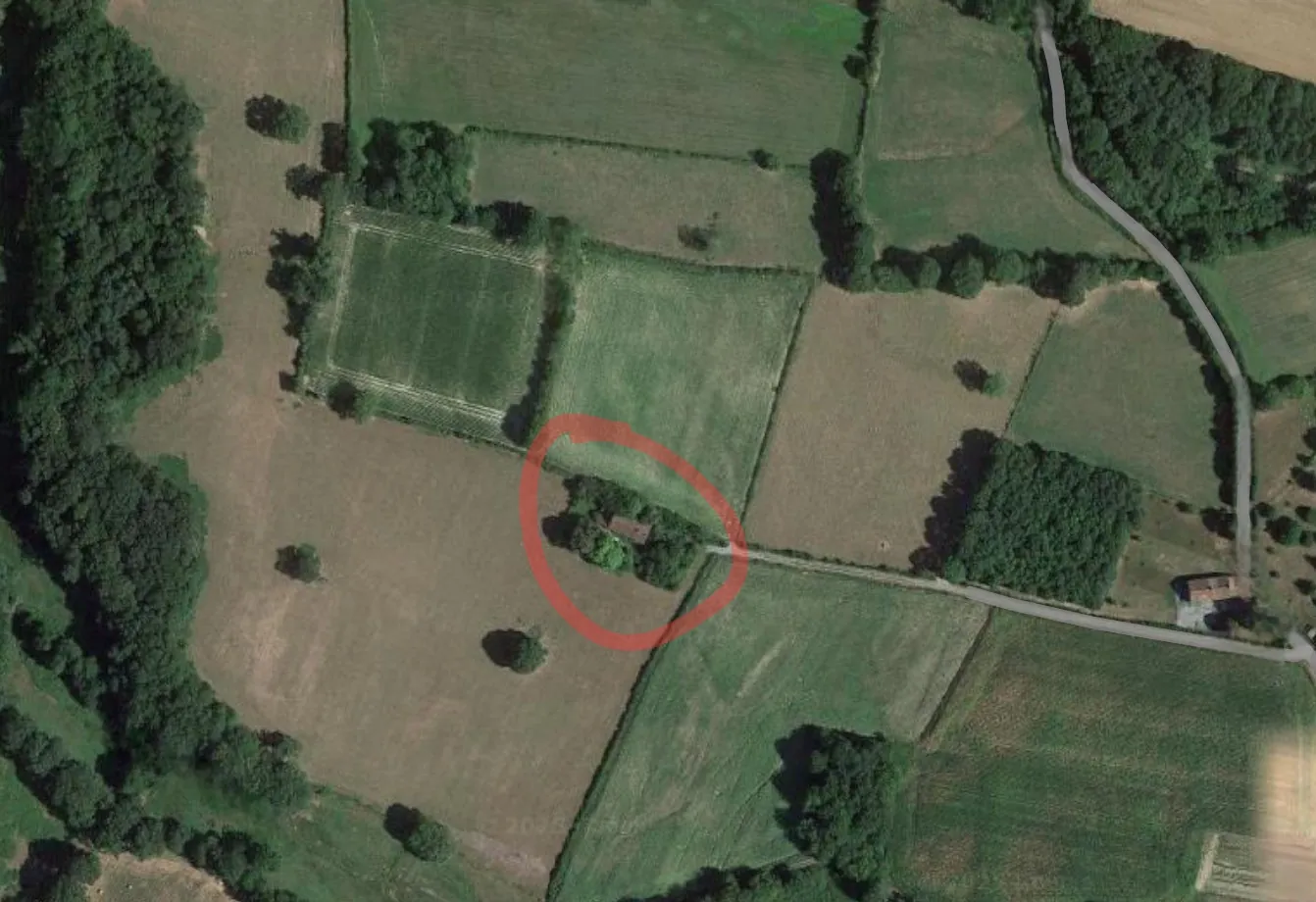 Maison à rénover avec grand jardin à Orsennes - Opportunité à saisir