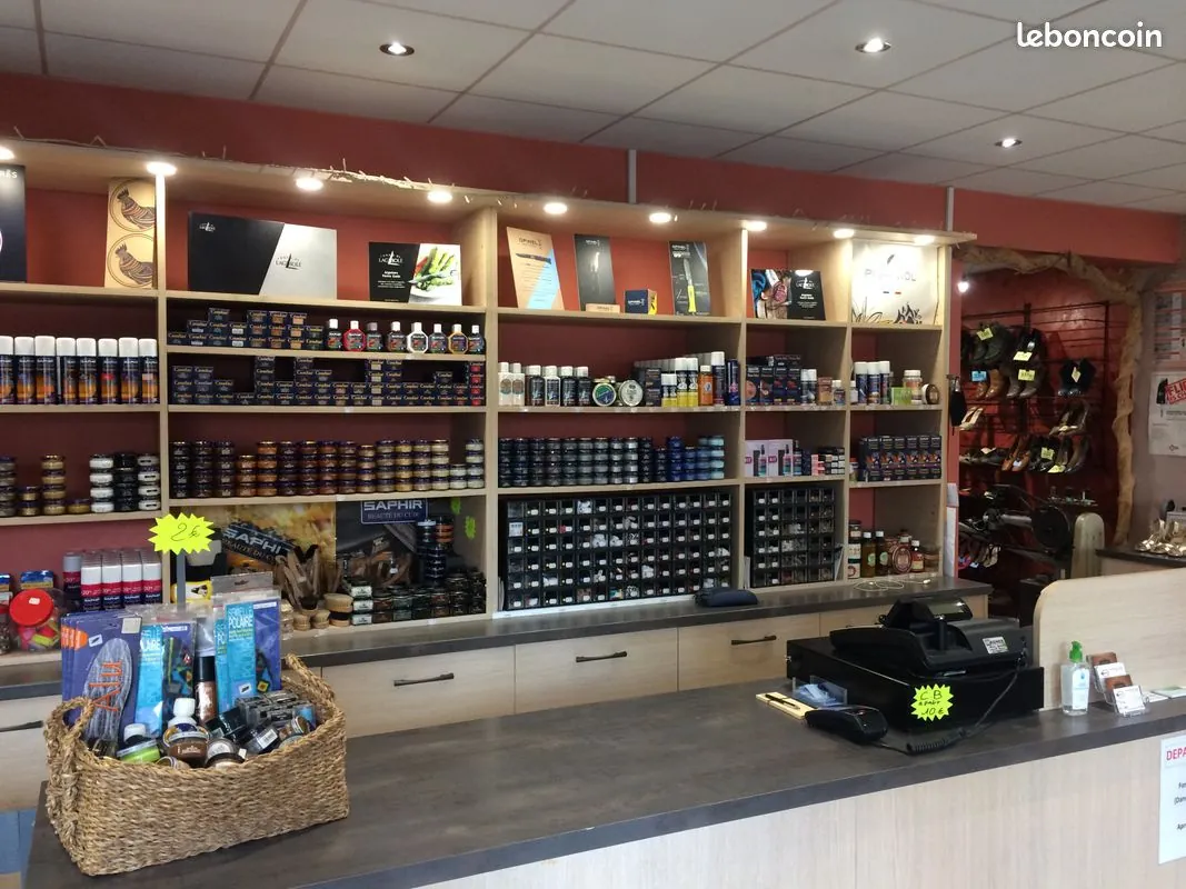 Fonds de commerce en cordonnerie et maroquinerie à Montbéliard - Boutique rénovée