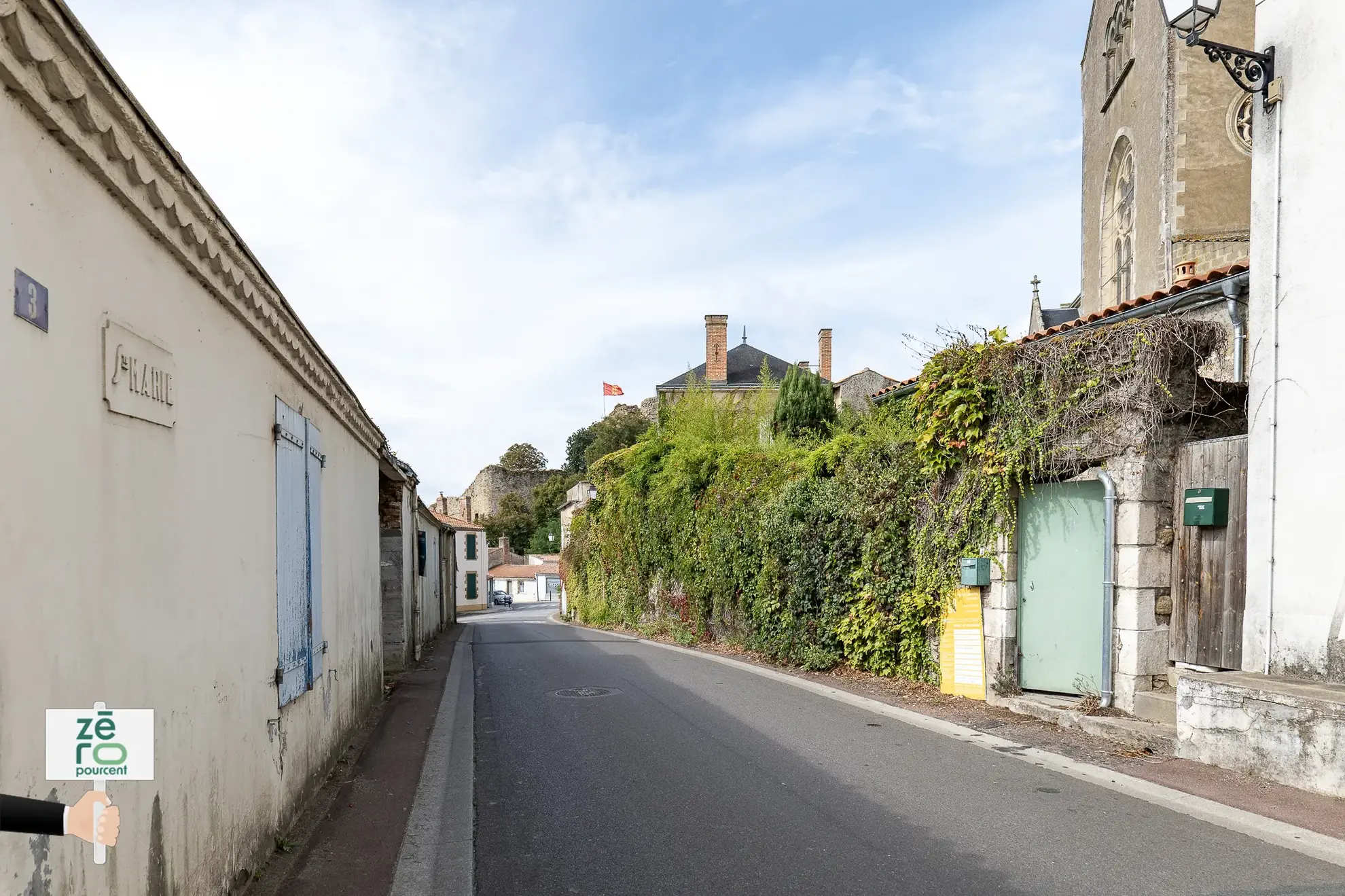 Maison atypique à vendre à Talmont-Saint-Hilaire, proche mer et commodités 
