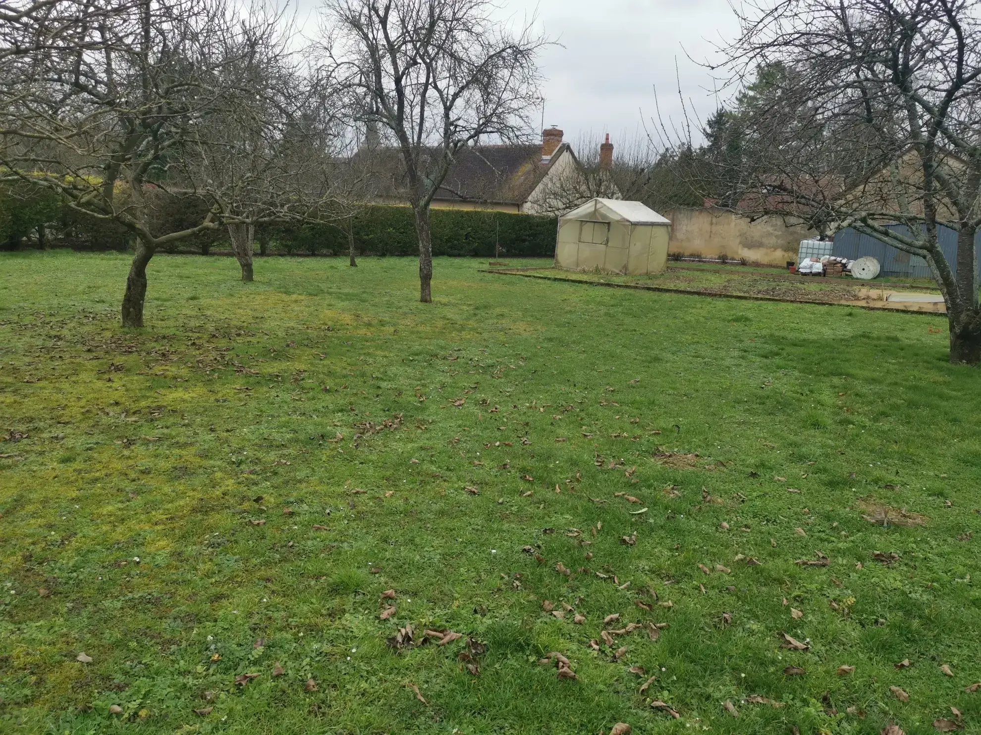 Maison à vendre à Maigne de 169 m² avec terrain arboré et garage proche de la Suze-sur-Sarthe 
