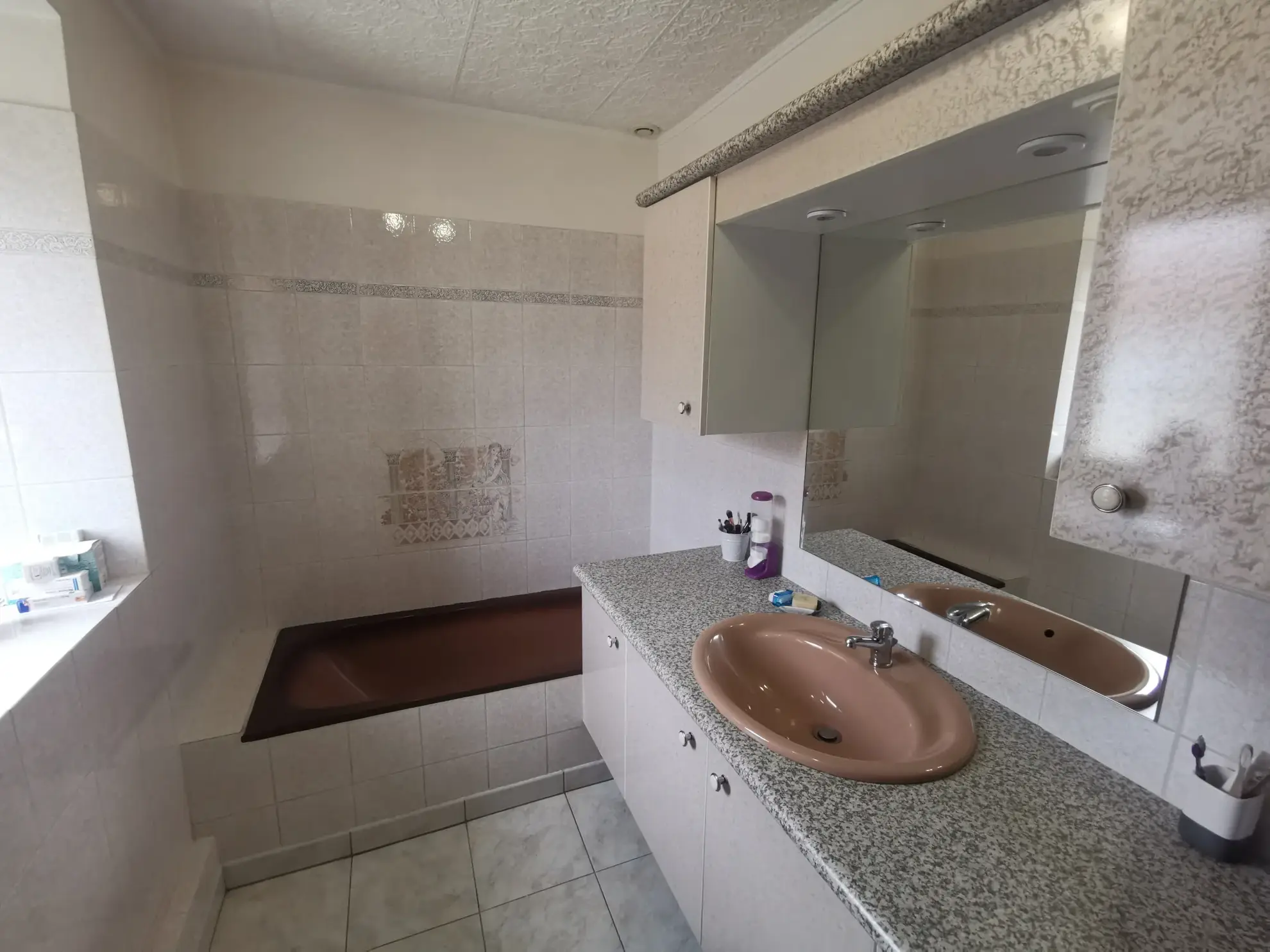 Maison à vendre à Maigne de 169 m² avec terrain arboré et garage proche de la Suze-sur-Sarthe 