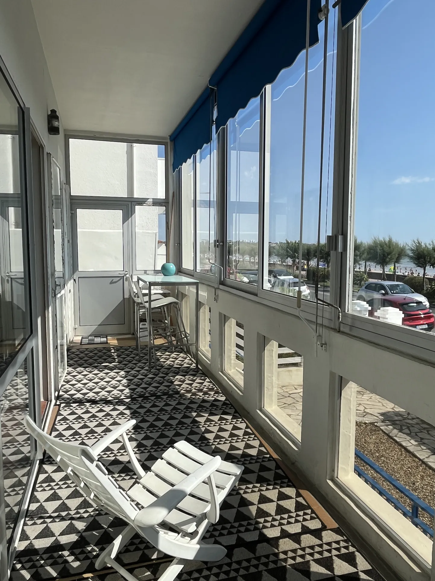 Appartement avec vue mer à Royan - Potentiel de rénovation et terrasse