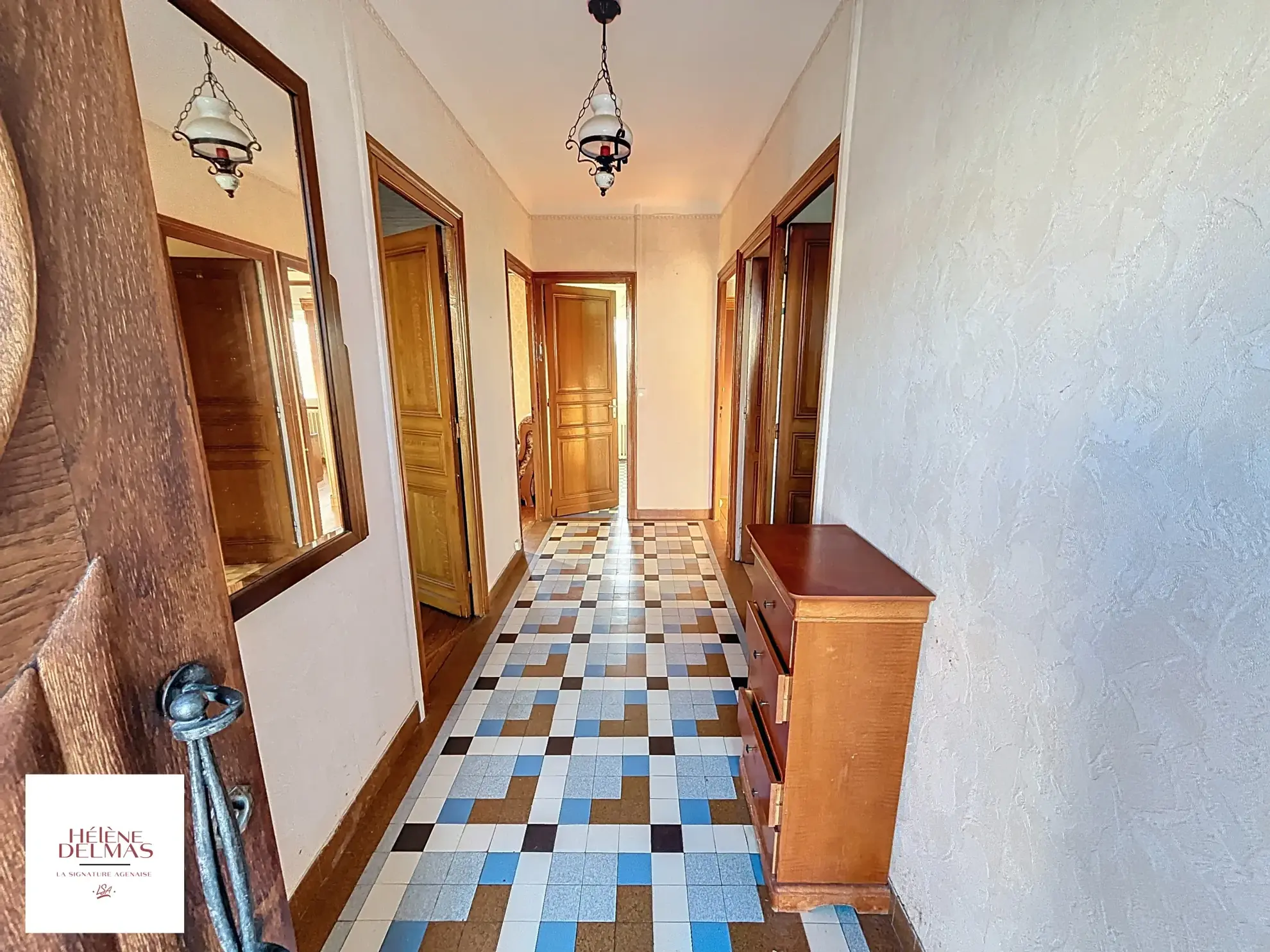 Maison de ville avec jardin à vendre à Agen, fort potentiel 