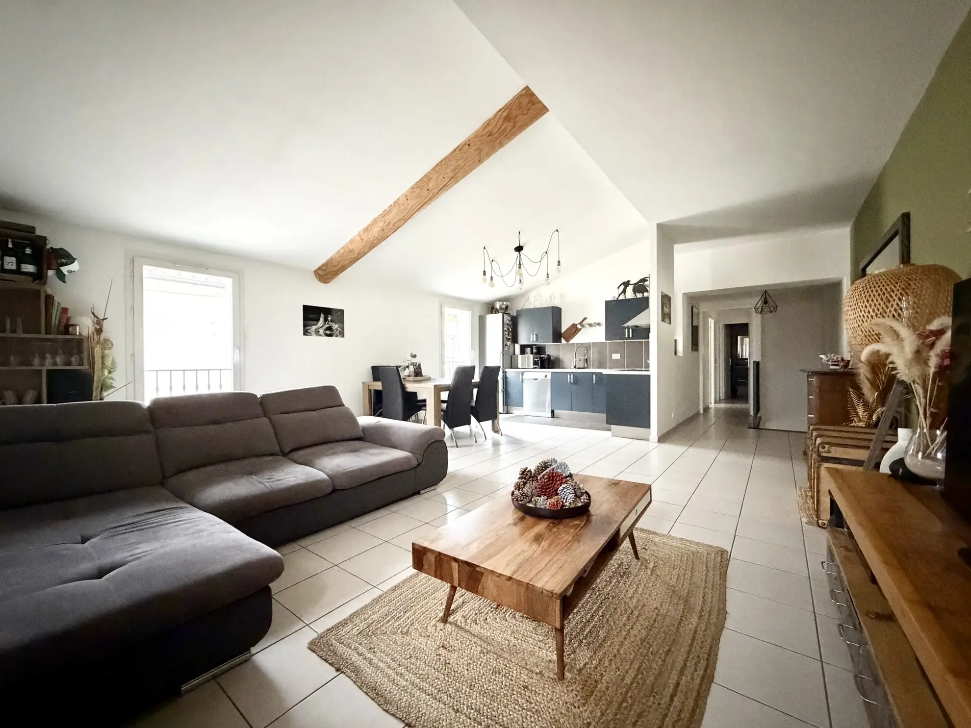 Maison de village rénovée de 115 m² avec garage à Generac, proche Nîmes et plages