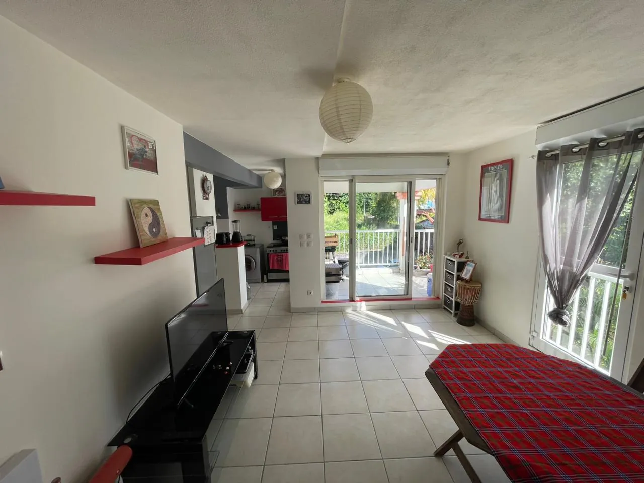 Appartement F2 avec terrasse et parking à Fort-de-France, Ravine Vilaine