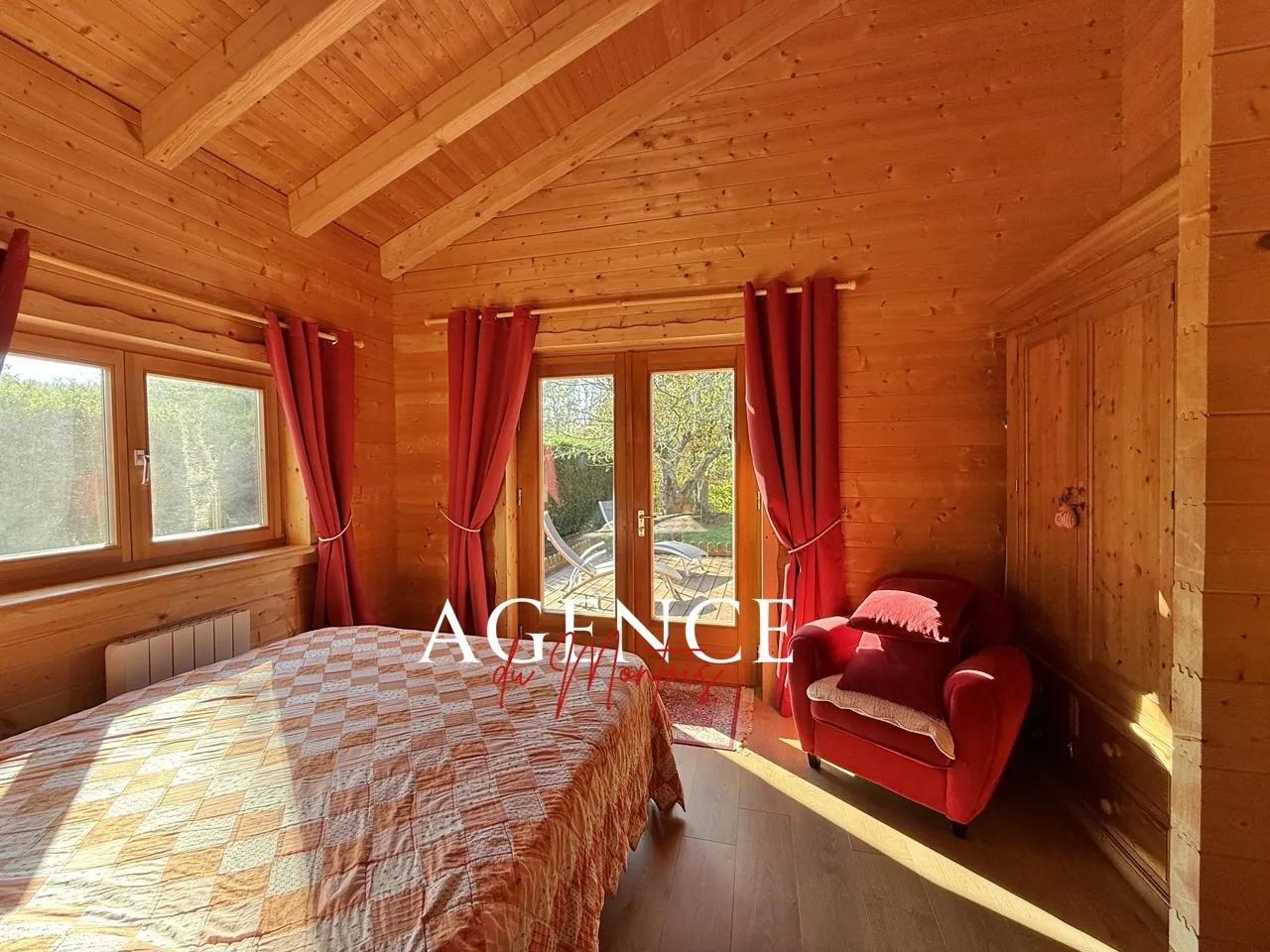 Charmant chalet en bois massif à Bray-sur-Seine avec jardin clos et terrasse 