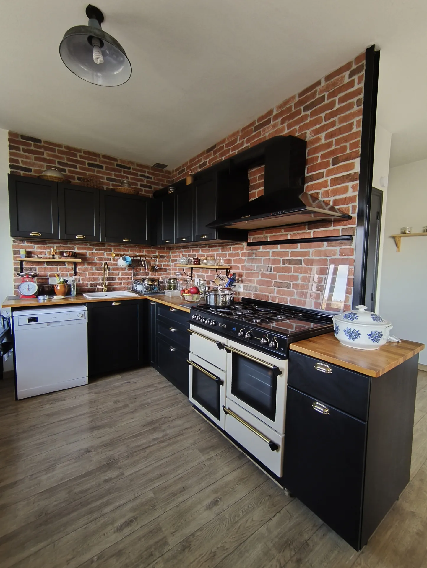 Villa F5 de 161m² avec terrain et garage à Chabreloche 