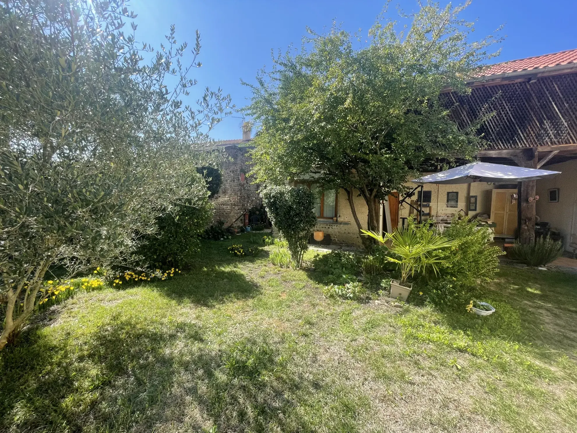 Belle maison ancienne avec dépendance à Vic-en-Bigorre proche centre-ville 