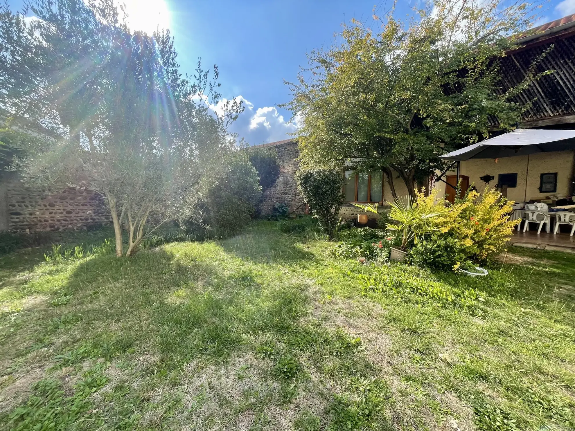 Belle maison ancienne avec dépendance à Vic-en-Bigorre proche centre-ville 