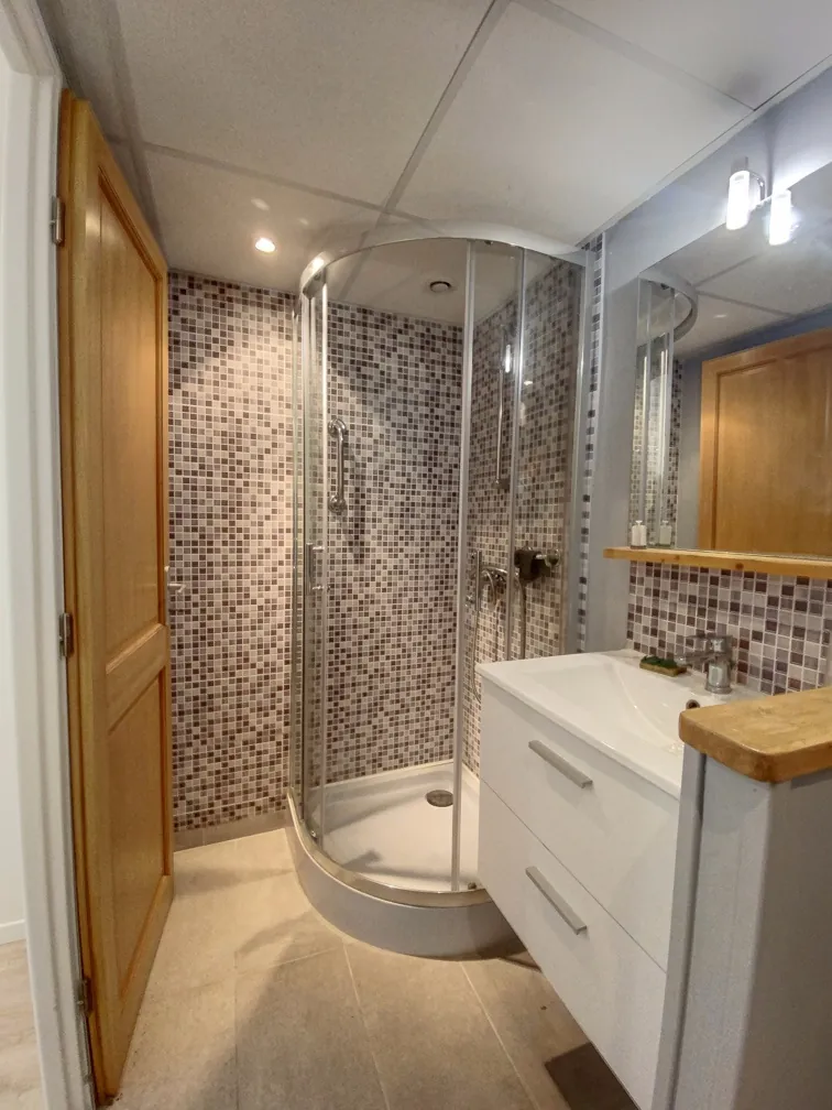 Maison entièrement rénovée à vendre à Avignon, secteur Rotondes – 88 m² 