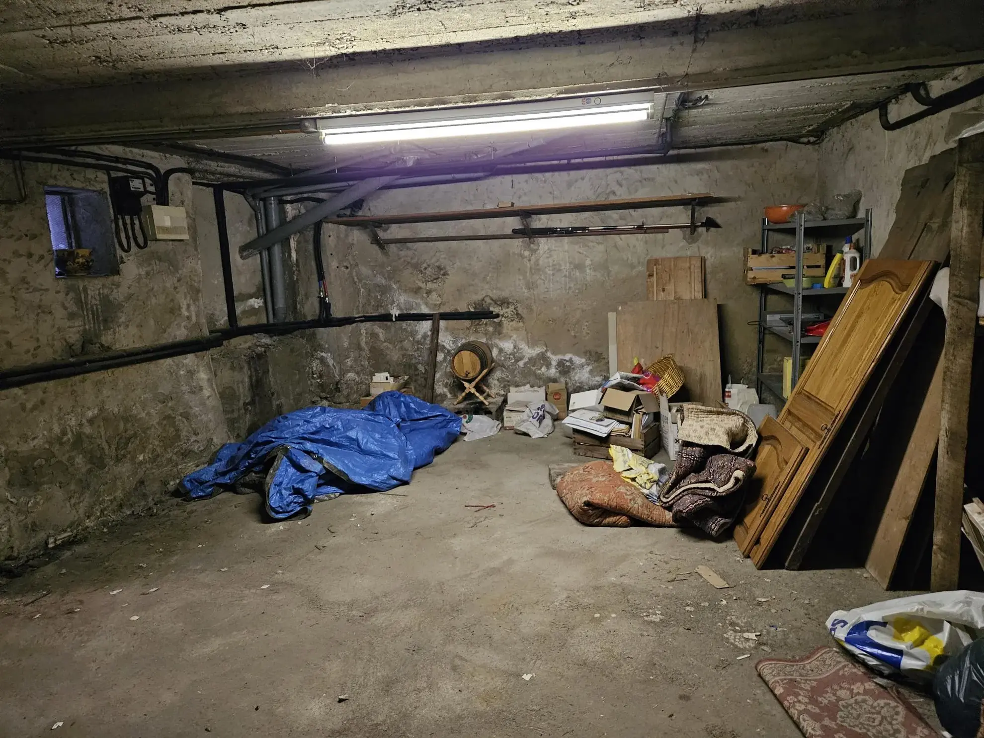 Maison à rénover de 90 m² en centre-ville à St Genies de Comolas 