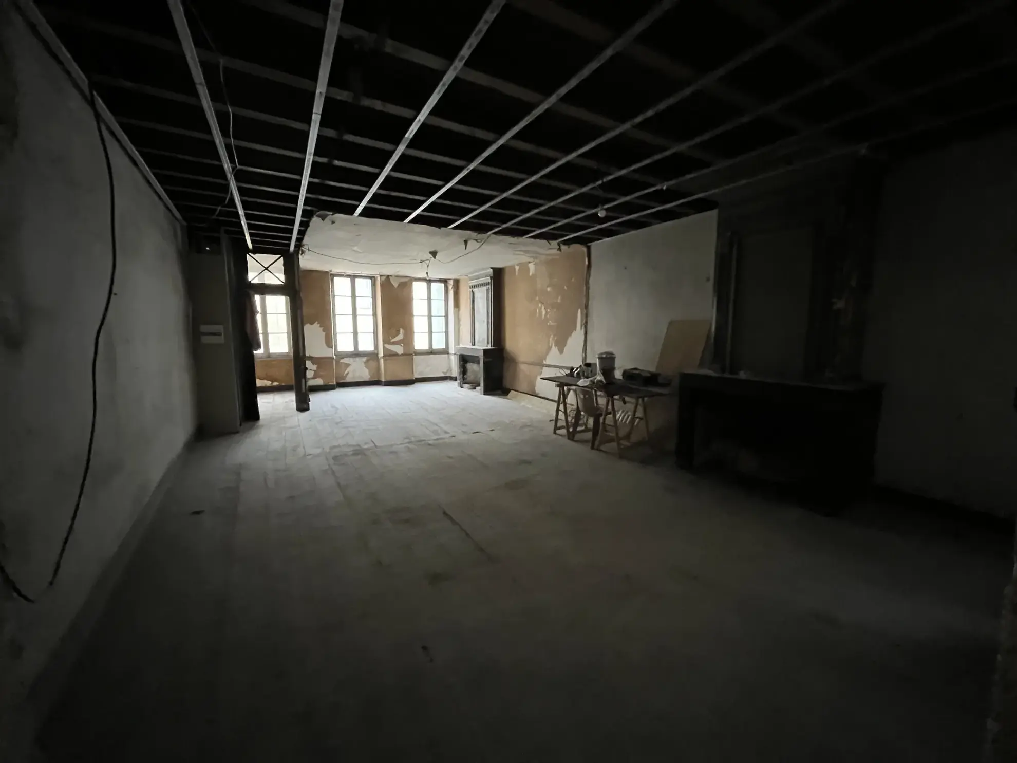 Immeuble à rénover de 250 m² au cœur de La Réole - Investissement potentiel 