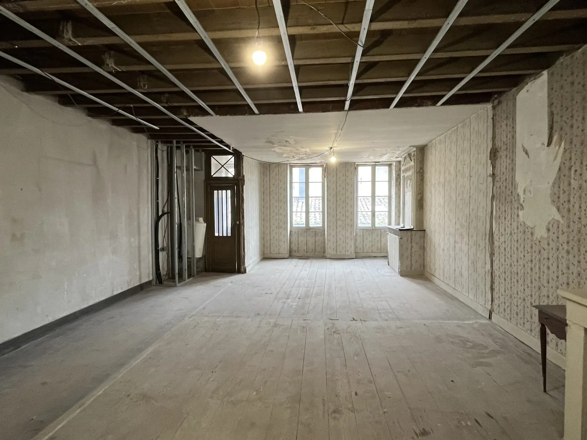 Immeuble à rénover de 250 m² au cœur de La Réole - Investissement potentiel 