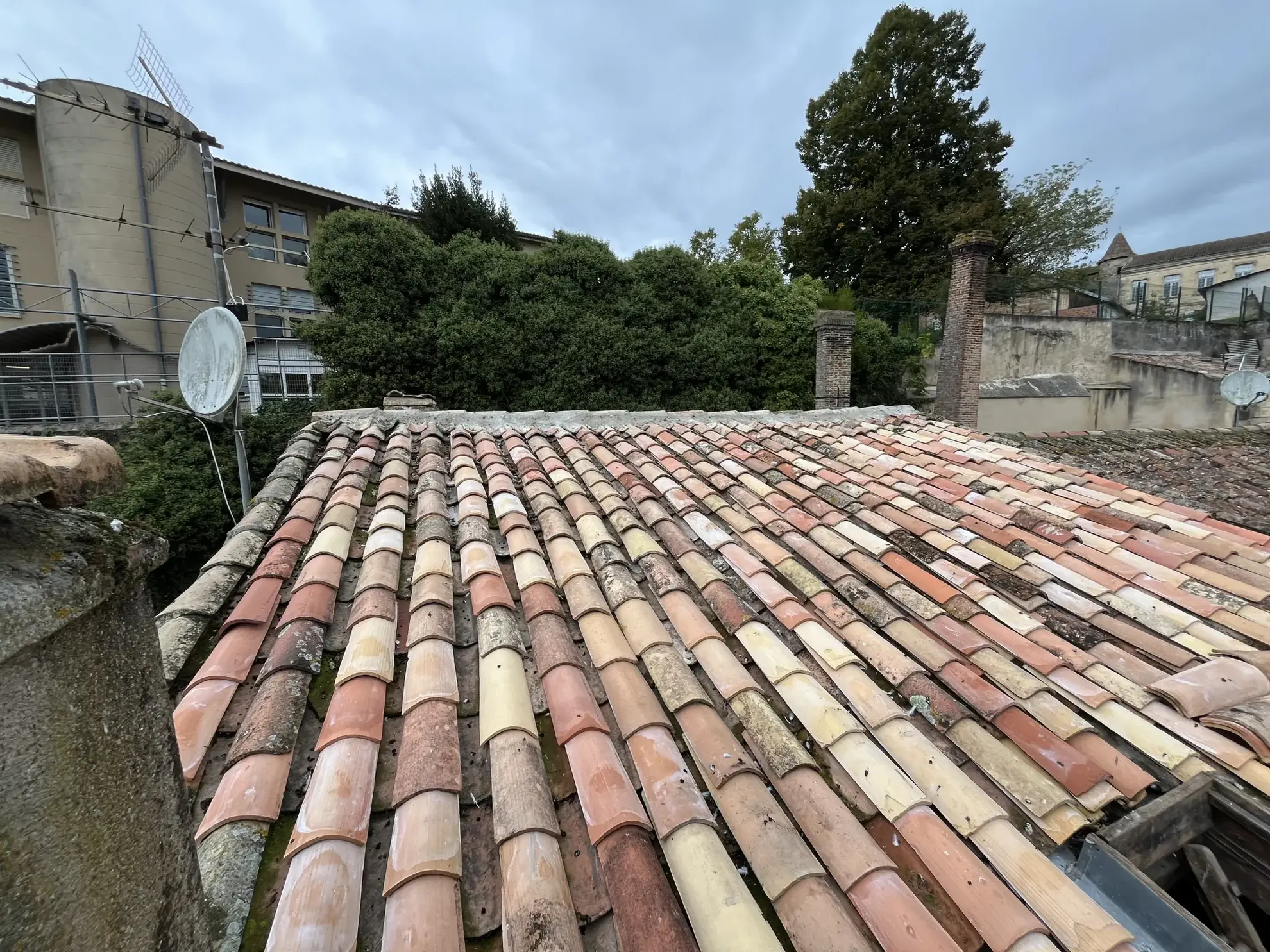 Immeuble à rénover de 250 m² au cœur de La Réole - Investissement potentiel 