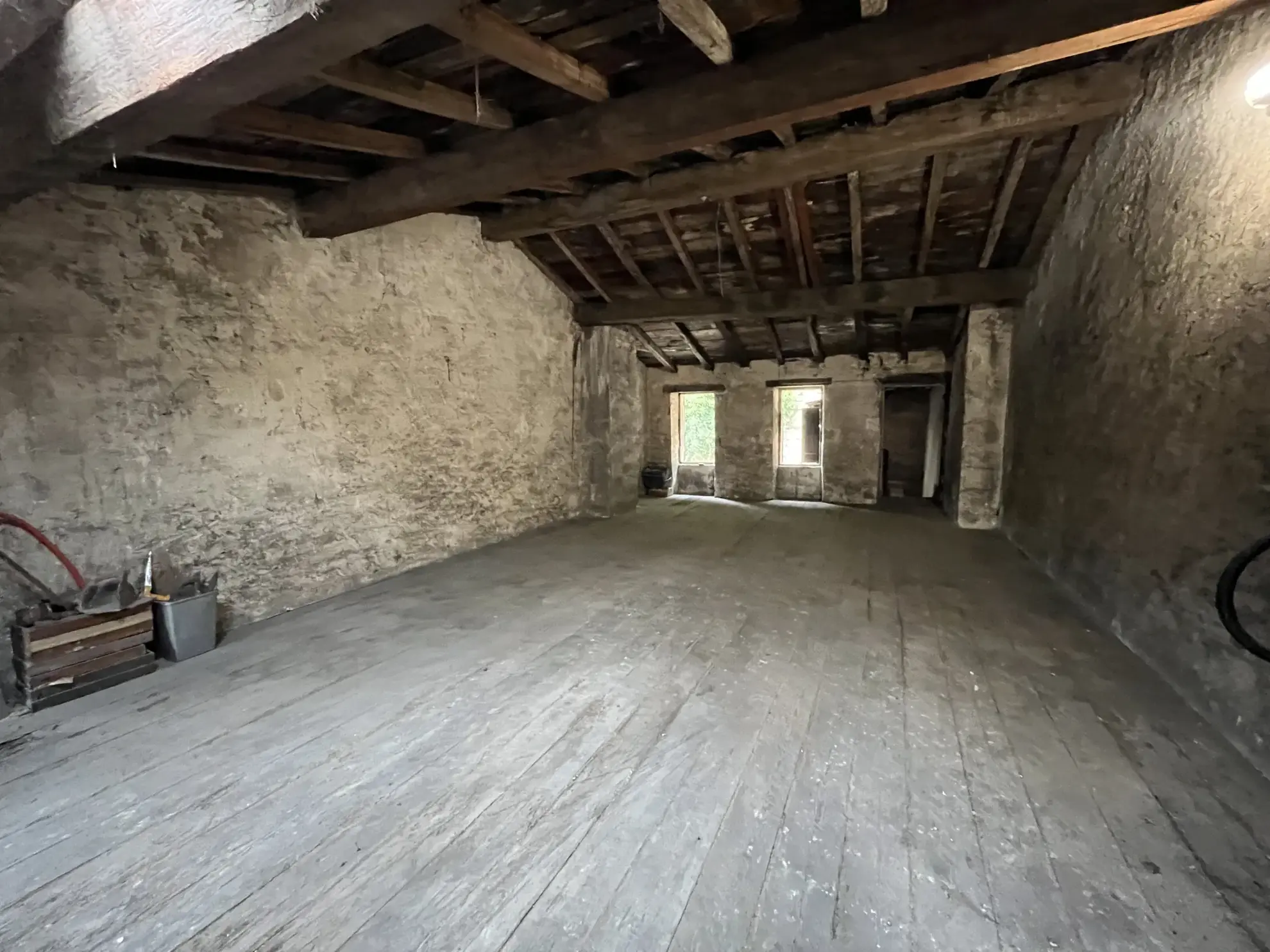 Immeuble à rénover de 250 m² au cœur de La Réole - Investissement potentiel 