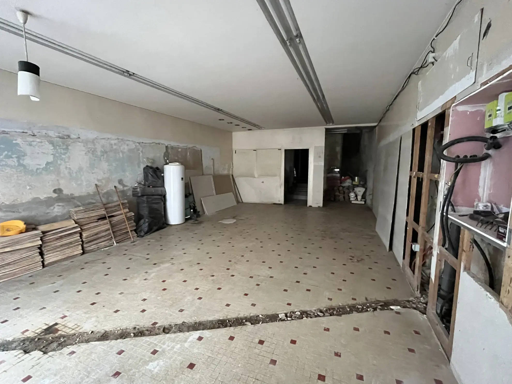 Immeuble à rénover de 250 m² au cœur de La Réole - Investissement potentiel 