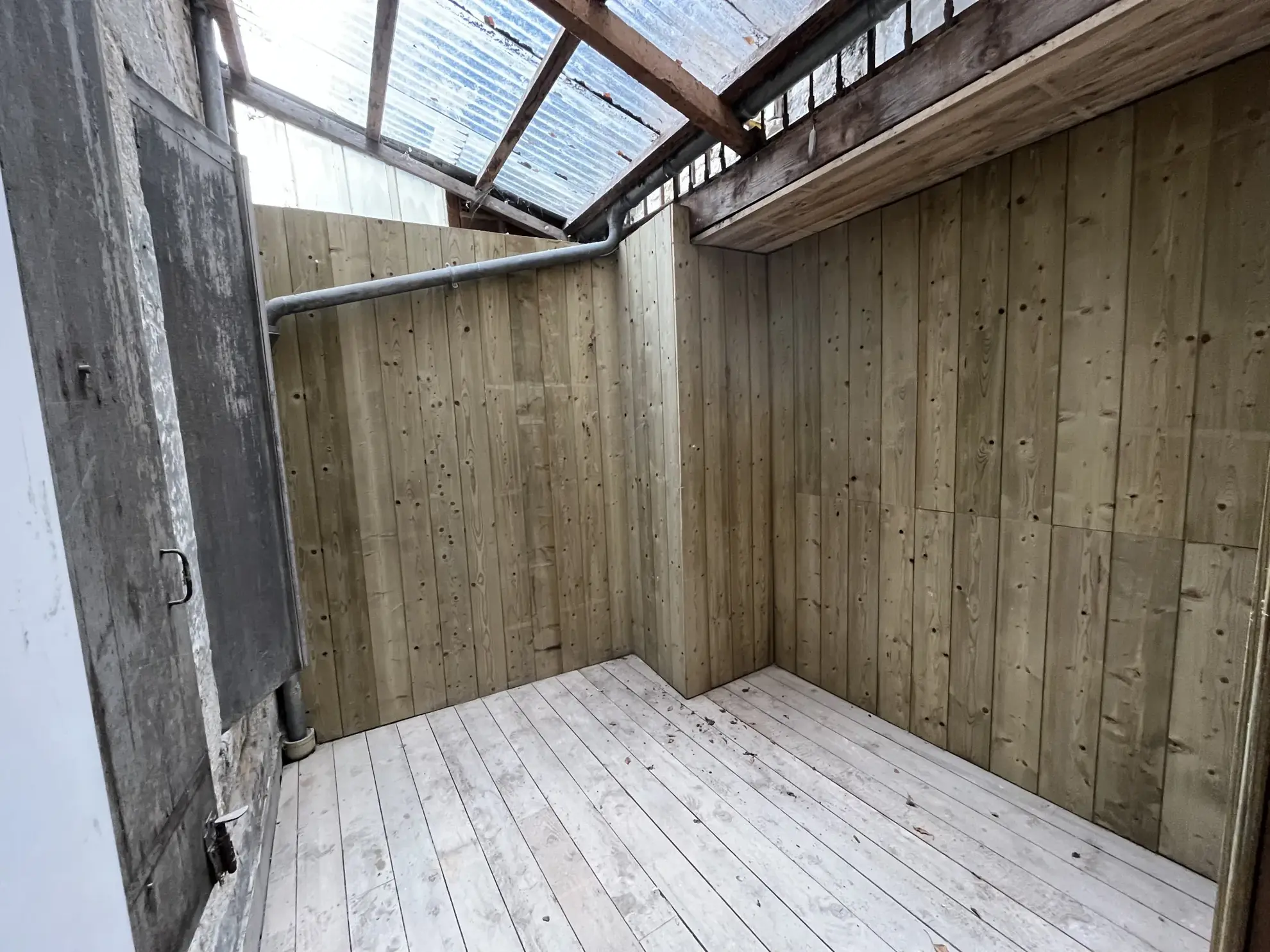 Immeuble à rénover de 250 m² au cœur de La Réole - Investissement potentiel 