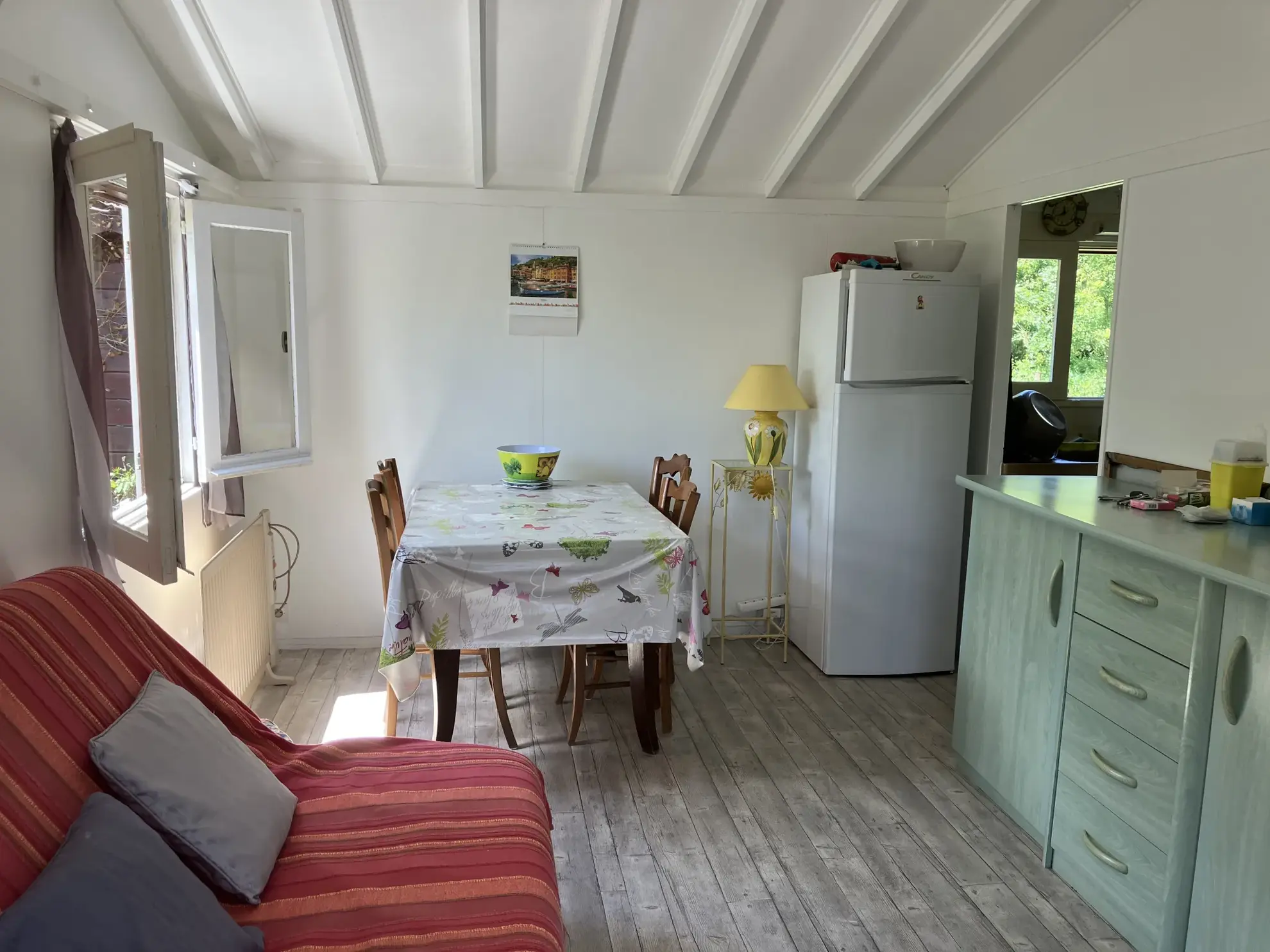 Bungalow en bois à Le Mazeau - Vue rivière, meublé, proche nature, prix attractif 
