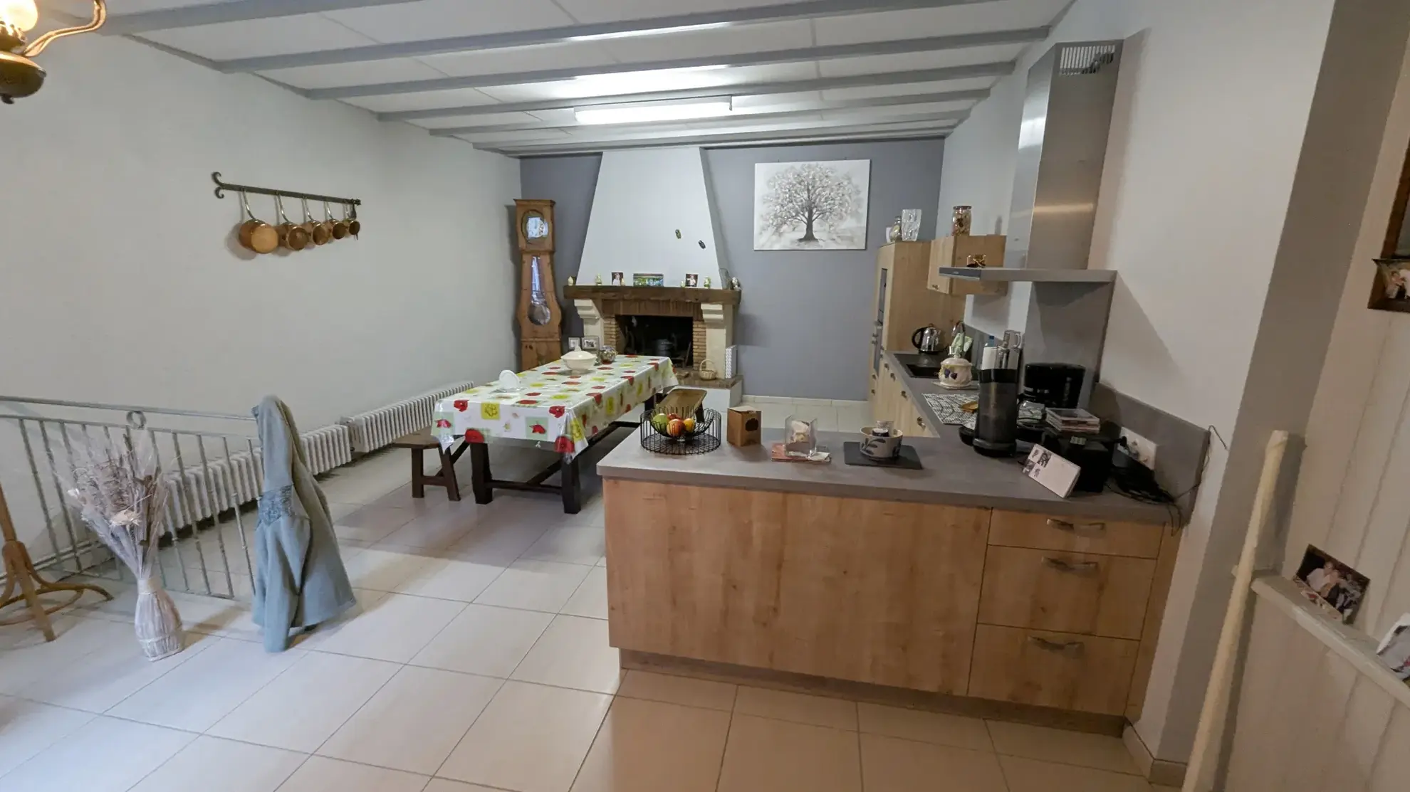 Maison de village à Magne avec 4 chambres, garage et cour proche commodités 