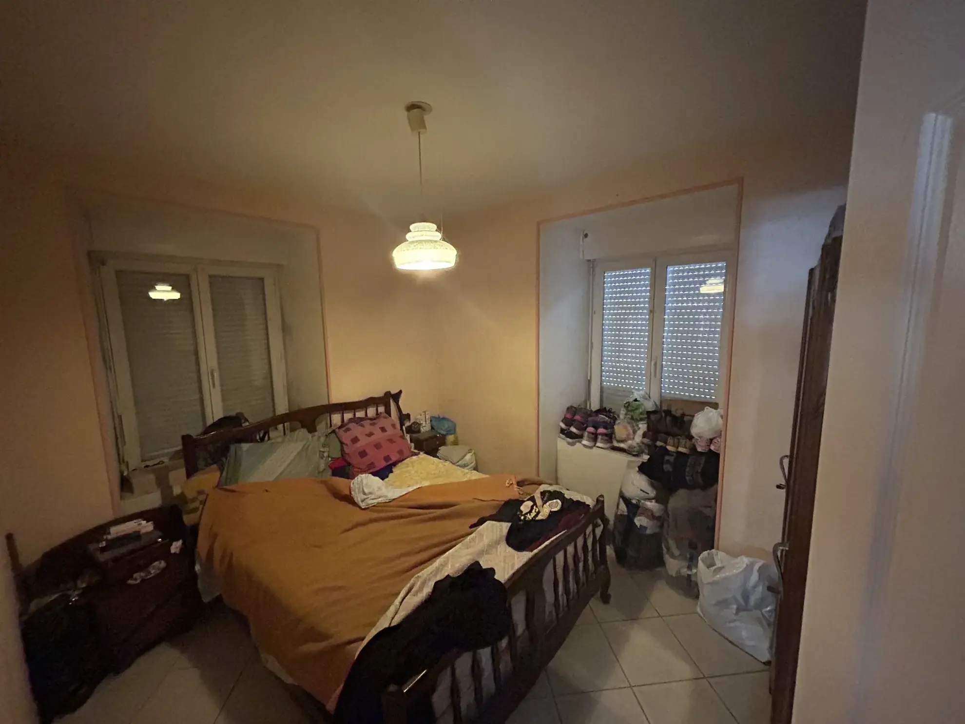 Immeuble à vendre à Laussonne avec location en place et duplex à terminer 