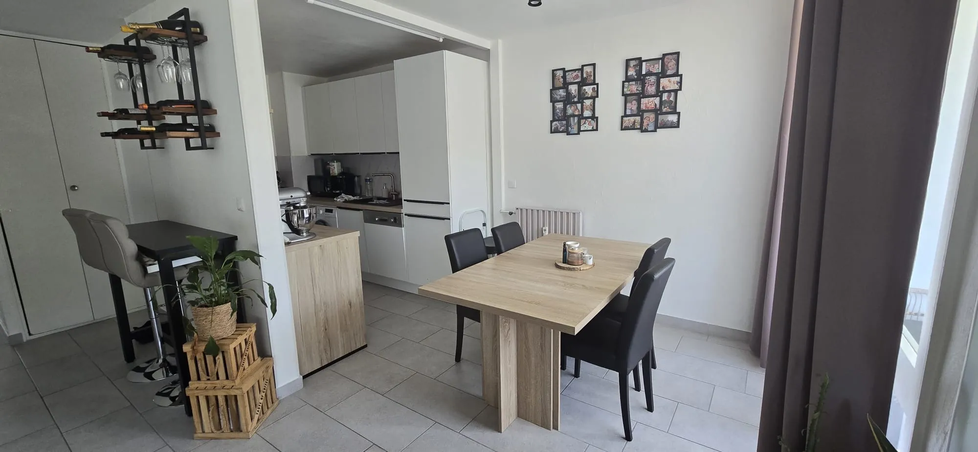 Appartement 4 pièces lumineux de 77,82 m² à La Trinité avec balcon, garage et cave 