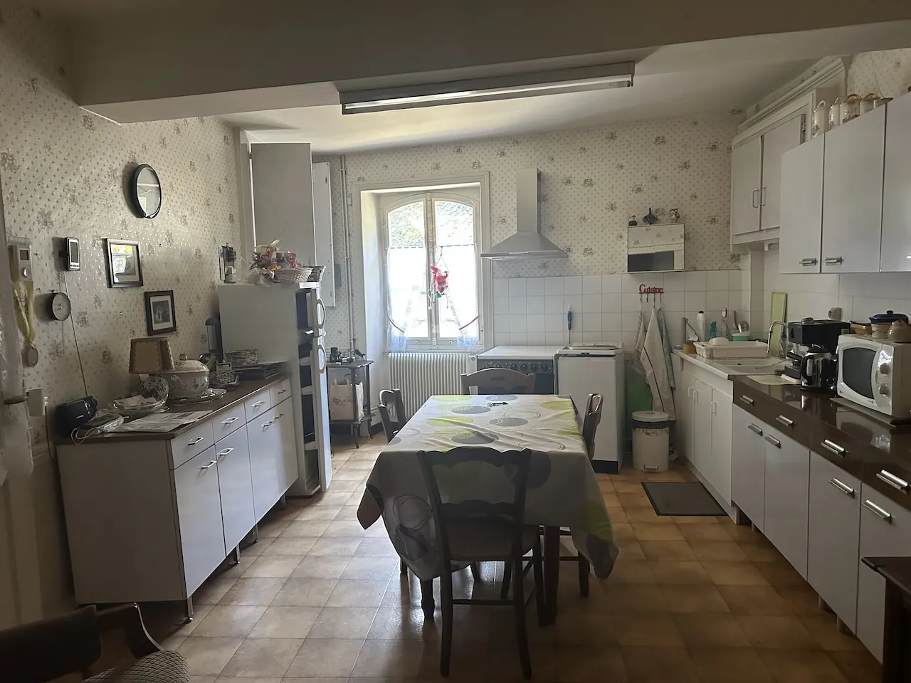 Maison de ville de 100 m² avec garage et cour à Marcigny 