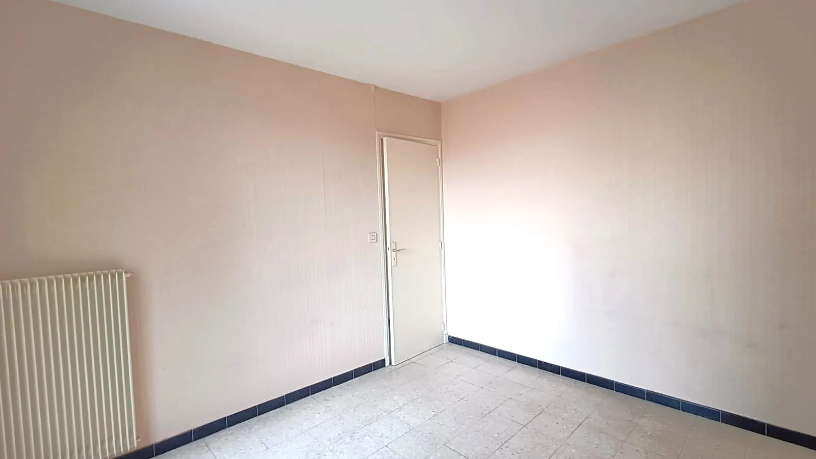 Appartement T5 de 85m² avec garage en hyper centre de Narbonne 