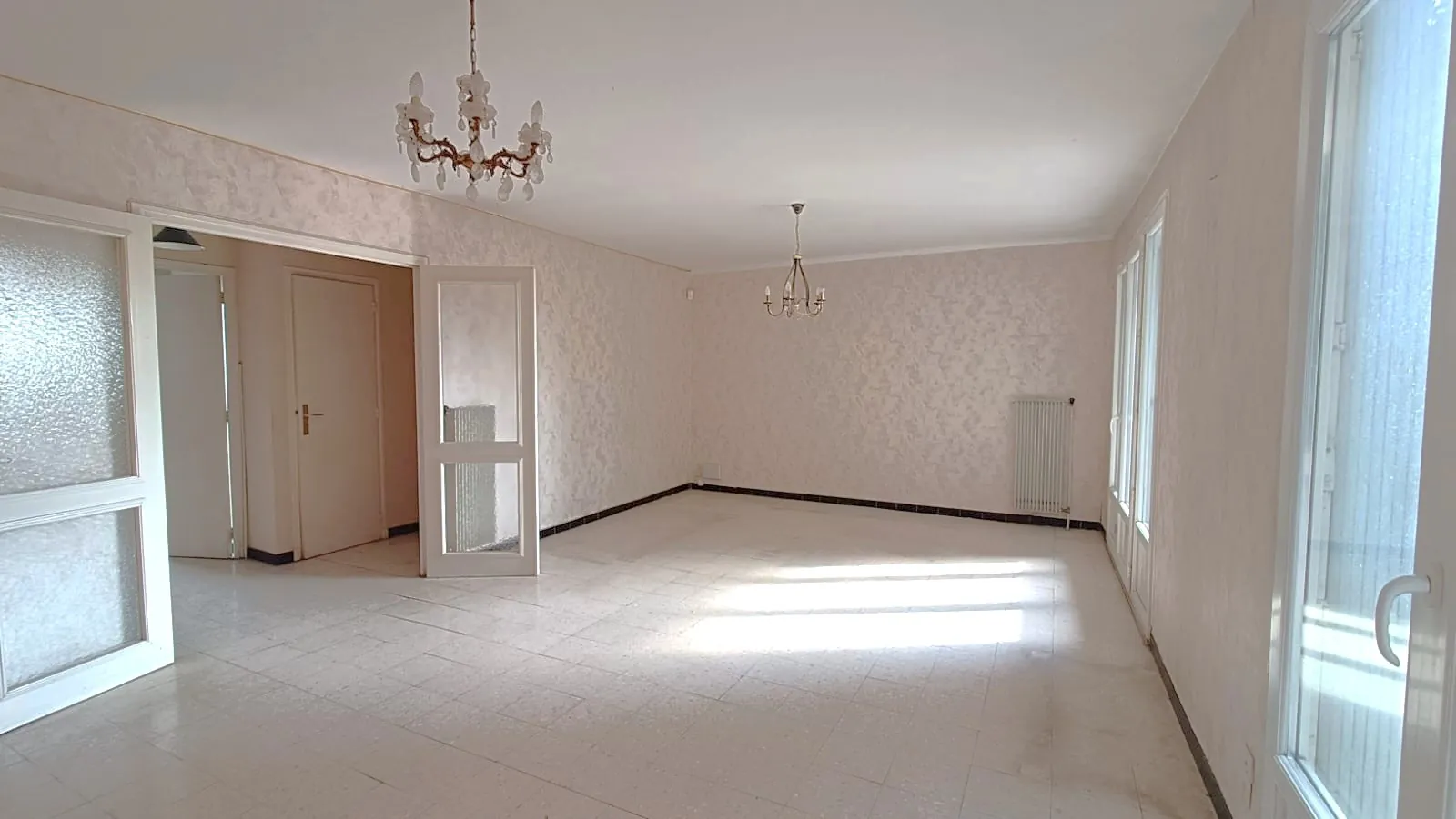 Appartement T5 de 85m² avec garage en hyper centre de Narbonne 