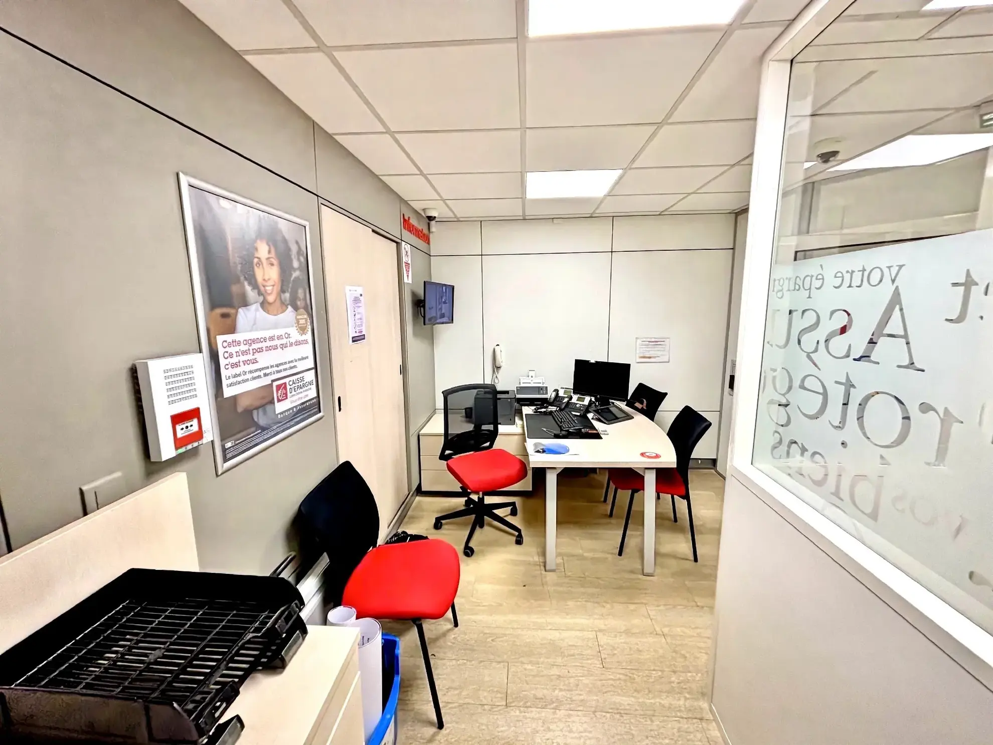 Local commercial lumineux de 47 m² à Taulignan idéal pour professionnels 