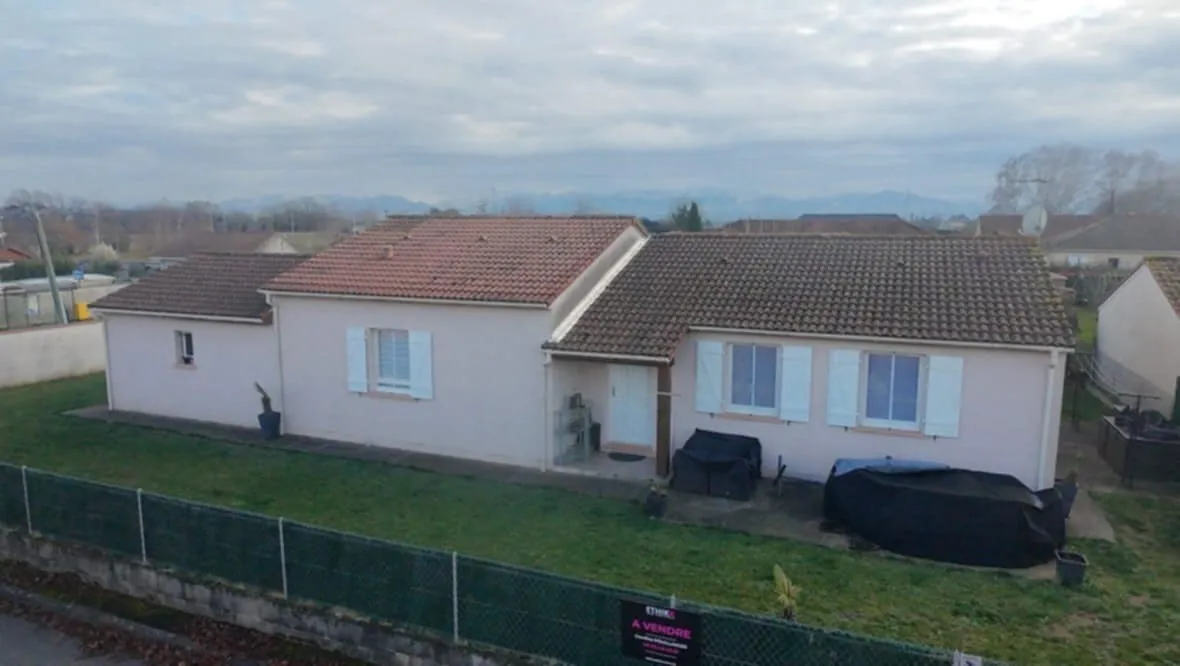 Maison de plain-pied rénovée à vendre à Bordères-sur-l’Èchez, proche Tarbes