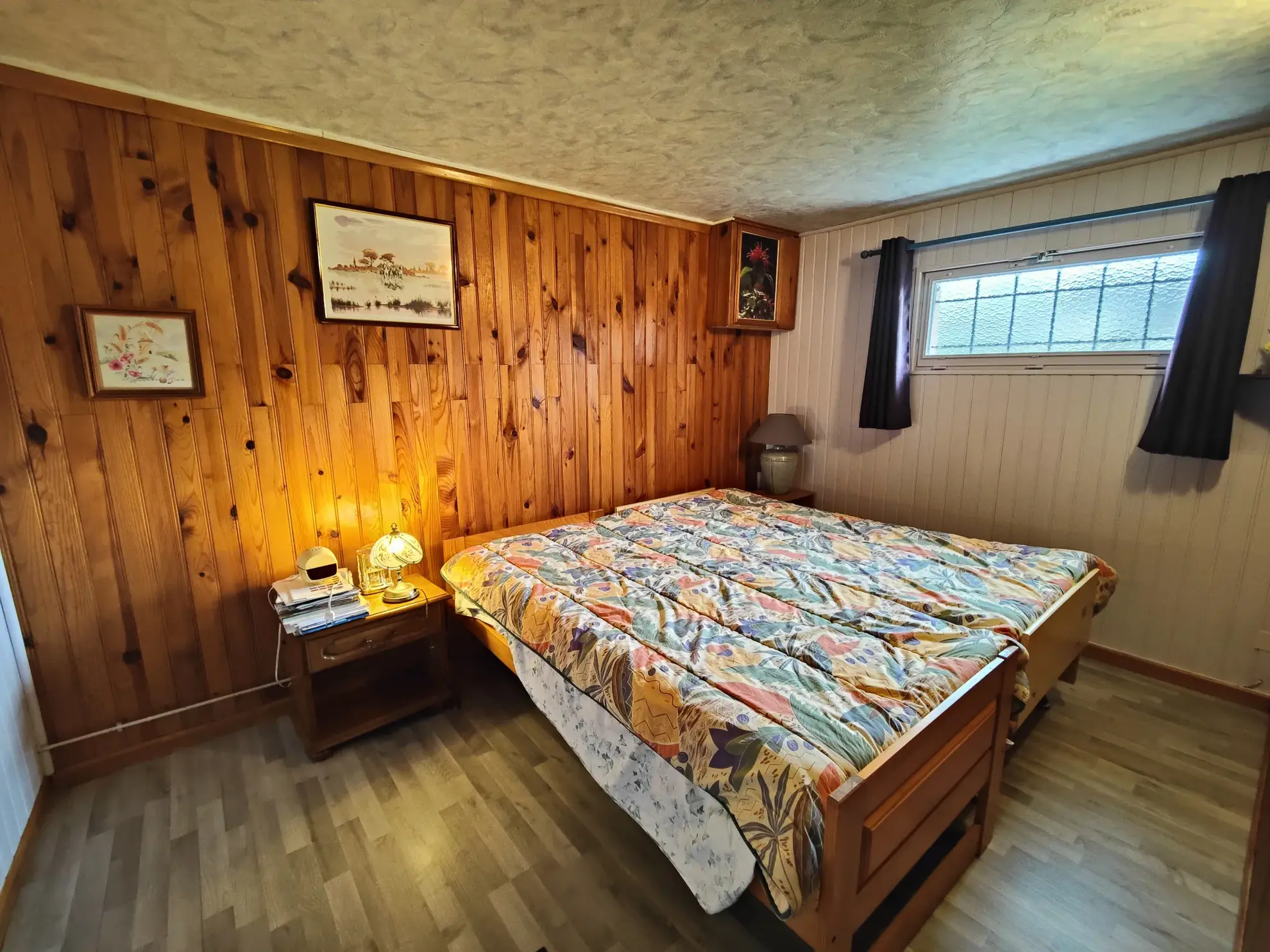 Maison à vendre à Charmoy avec 4 chambres, garage et jardin, secteur calme 