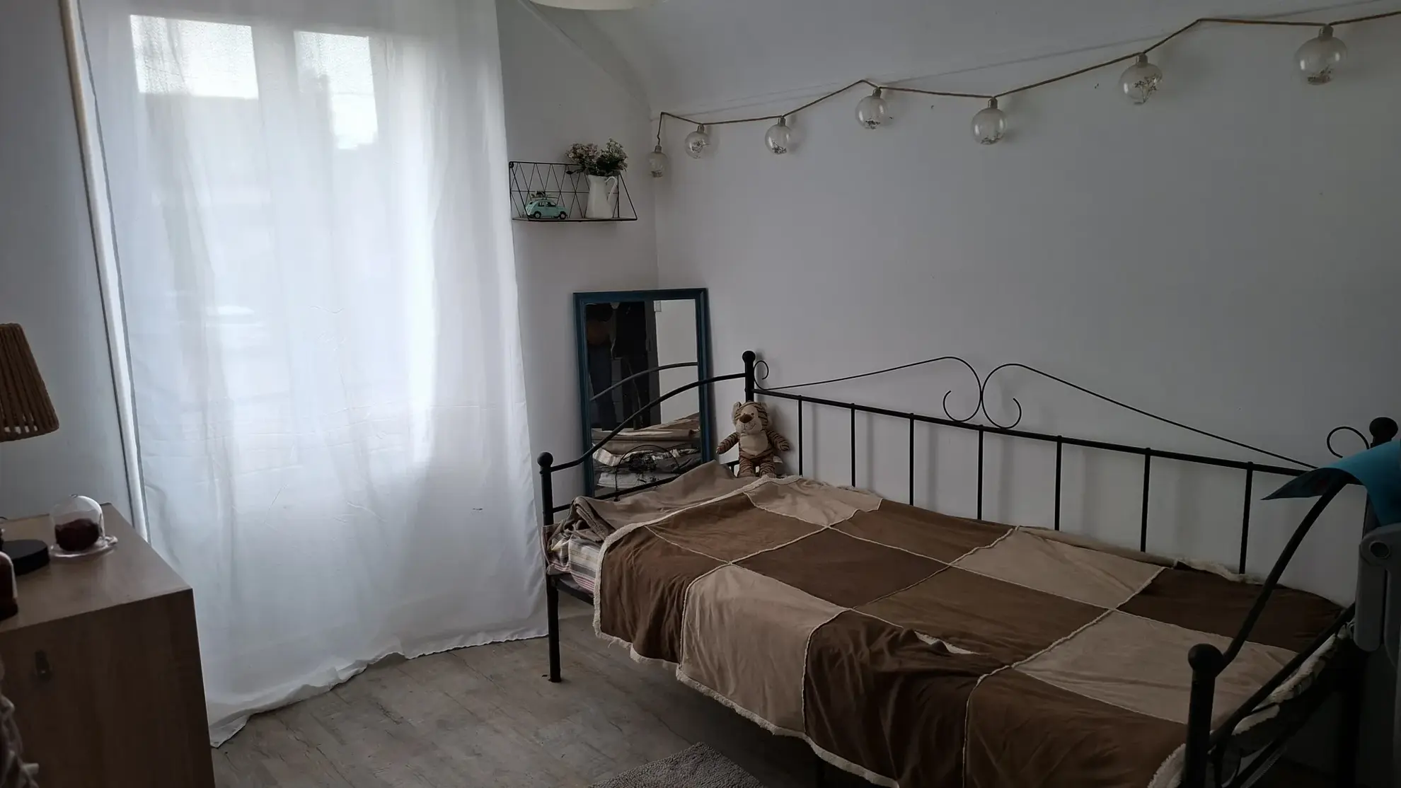 Maison rénovée avec vue campagne, 2/3 chambres à Mont-Saint-Sulpice 