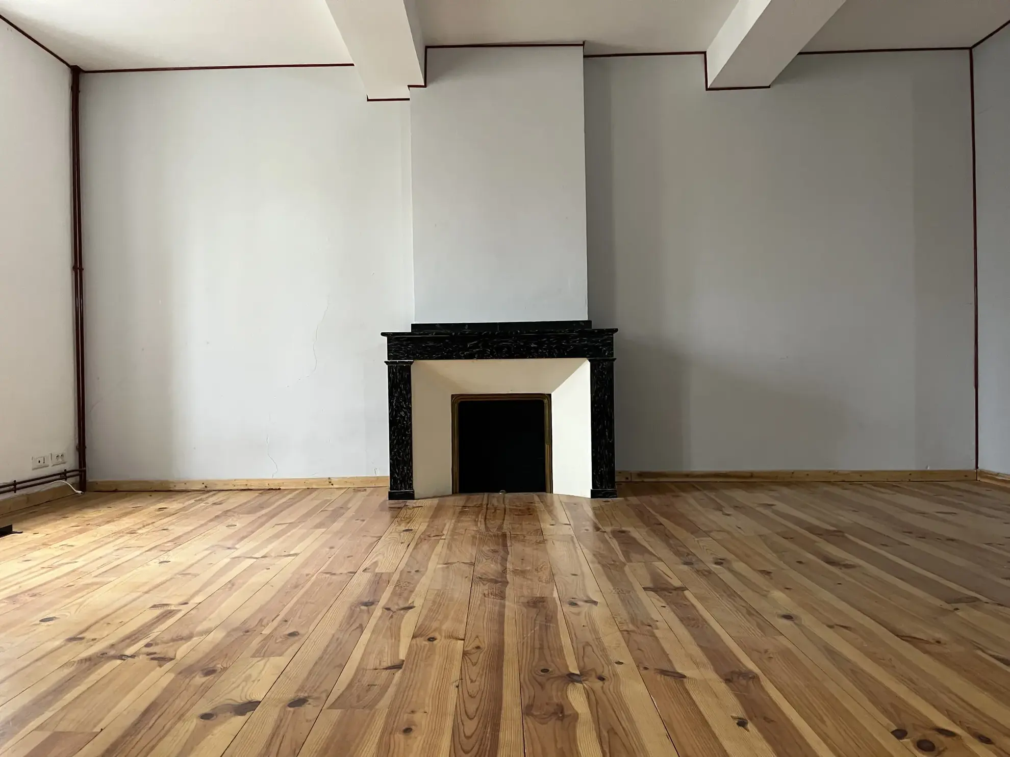 Grande maison de ville à Lézignan-Corbières avec 4 chambres et combles aménageables 