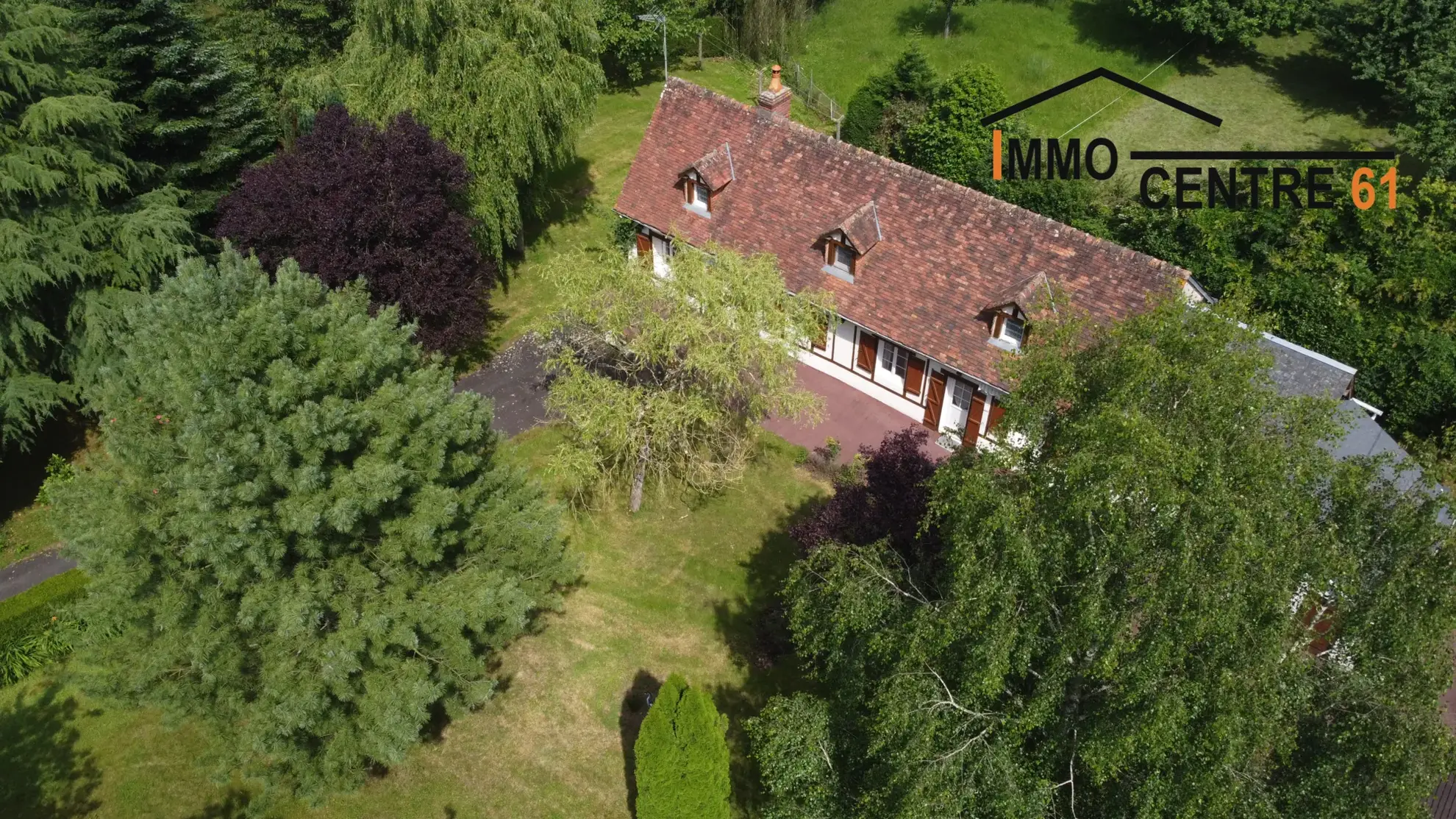Charmante maison de campagne avec jardin de 4000 m² près de Domfront