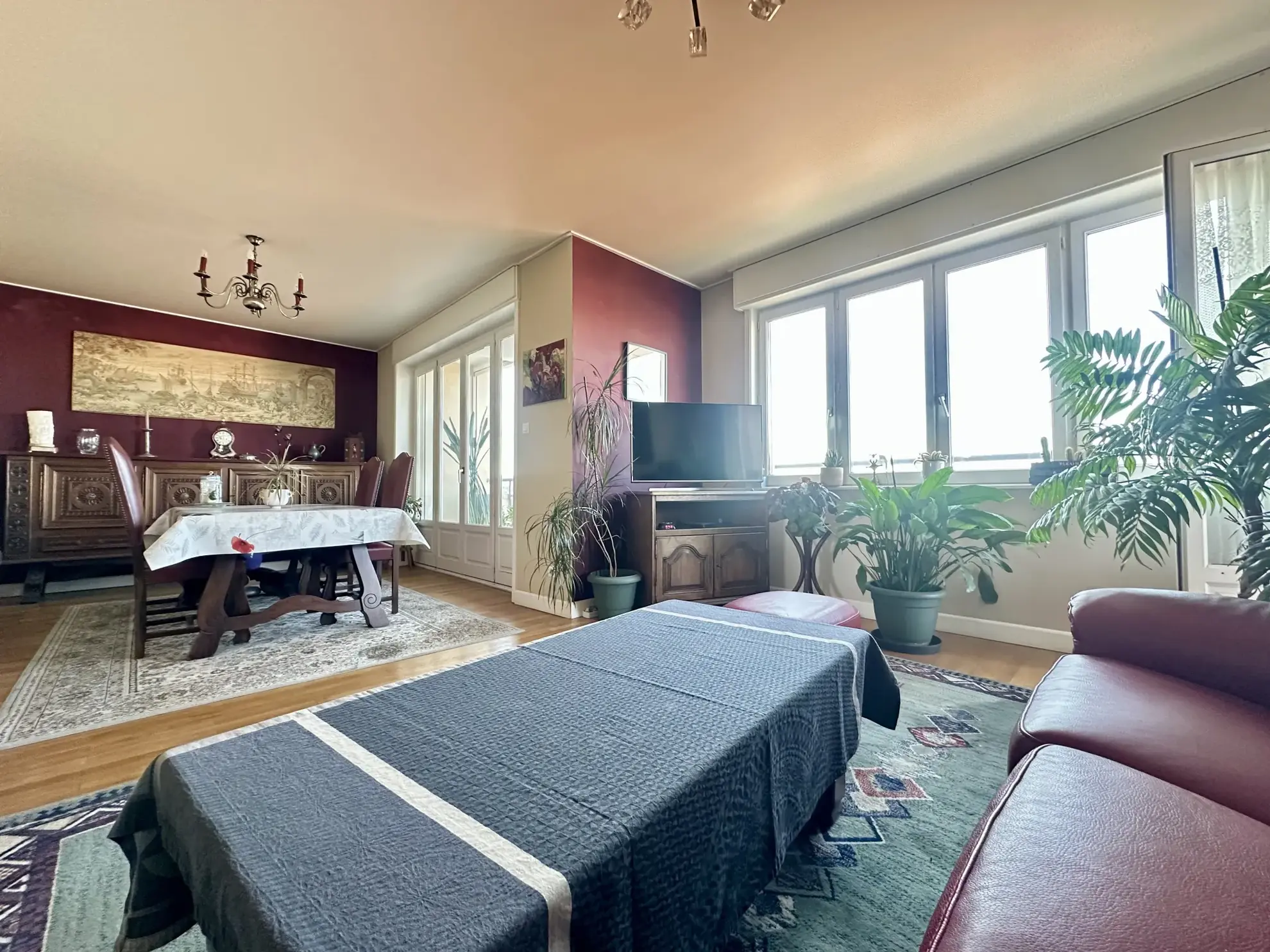 Appartement lumineux de 79 m² à Lyon avec balcons, vue dégagée et potentiel modulable