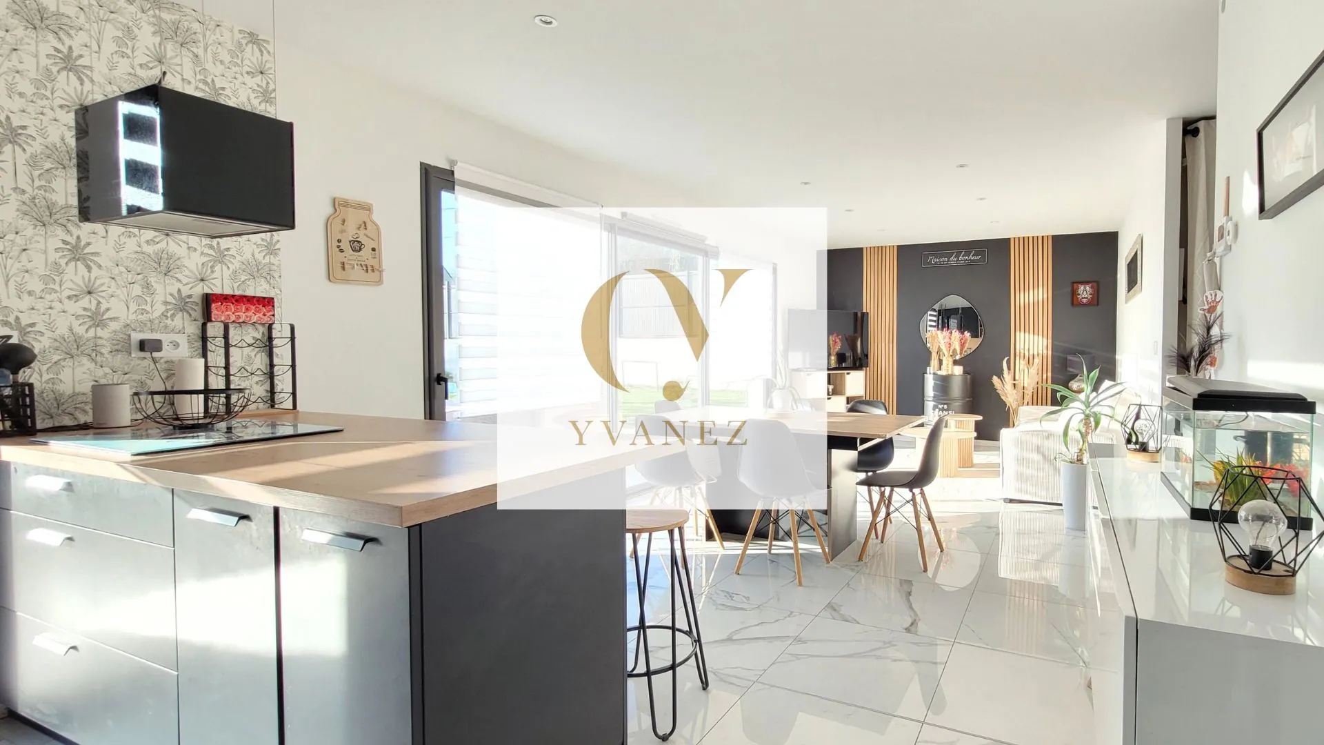 Maison neuve de 118 m2 avec 4 chambres, jardin et garage à Val d'Izé