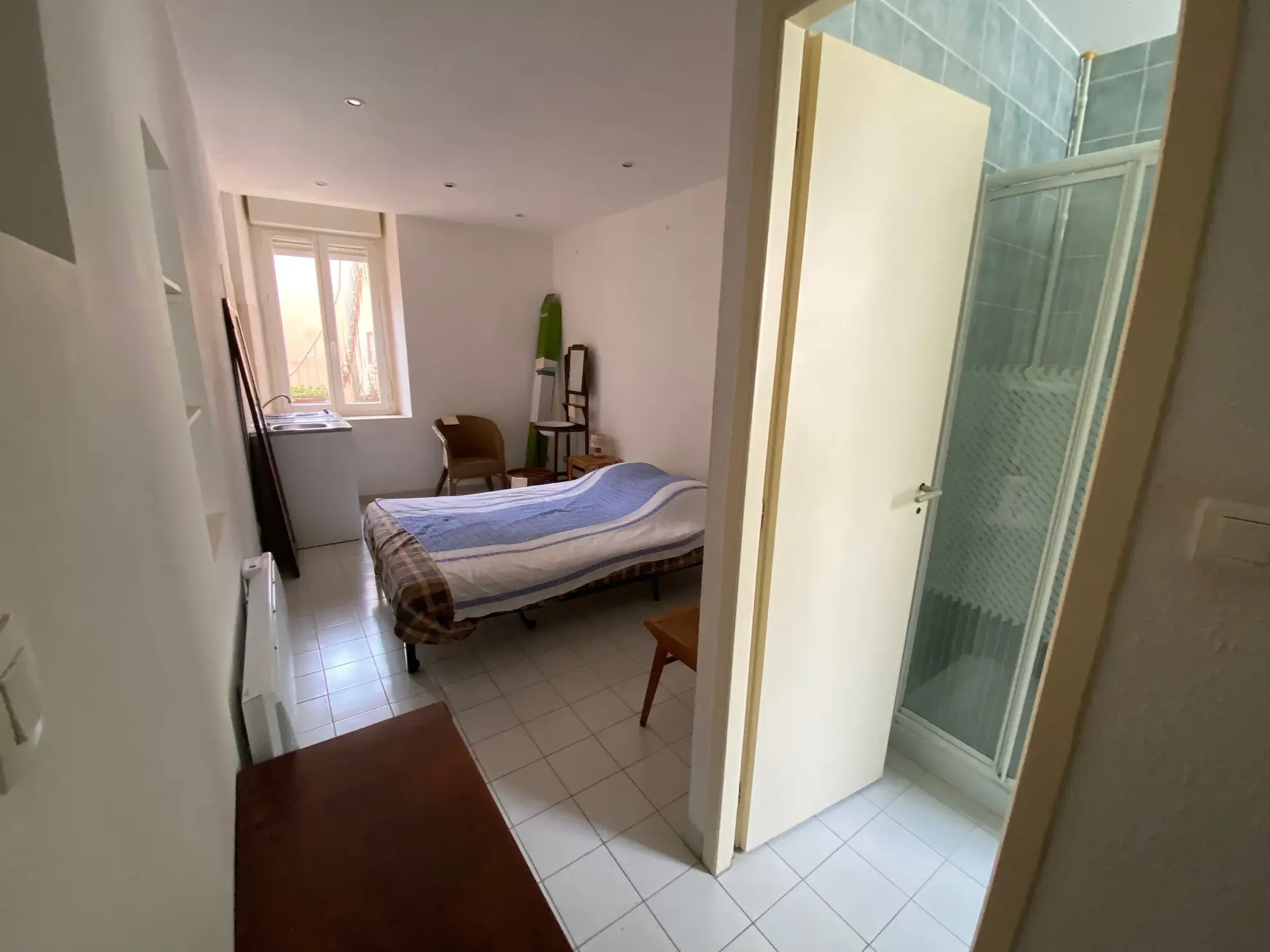 Maison de ville avec jardin, terrasse et studio à Nîmes - Opportunité d’investissement 