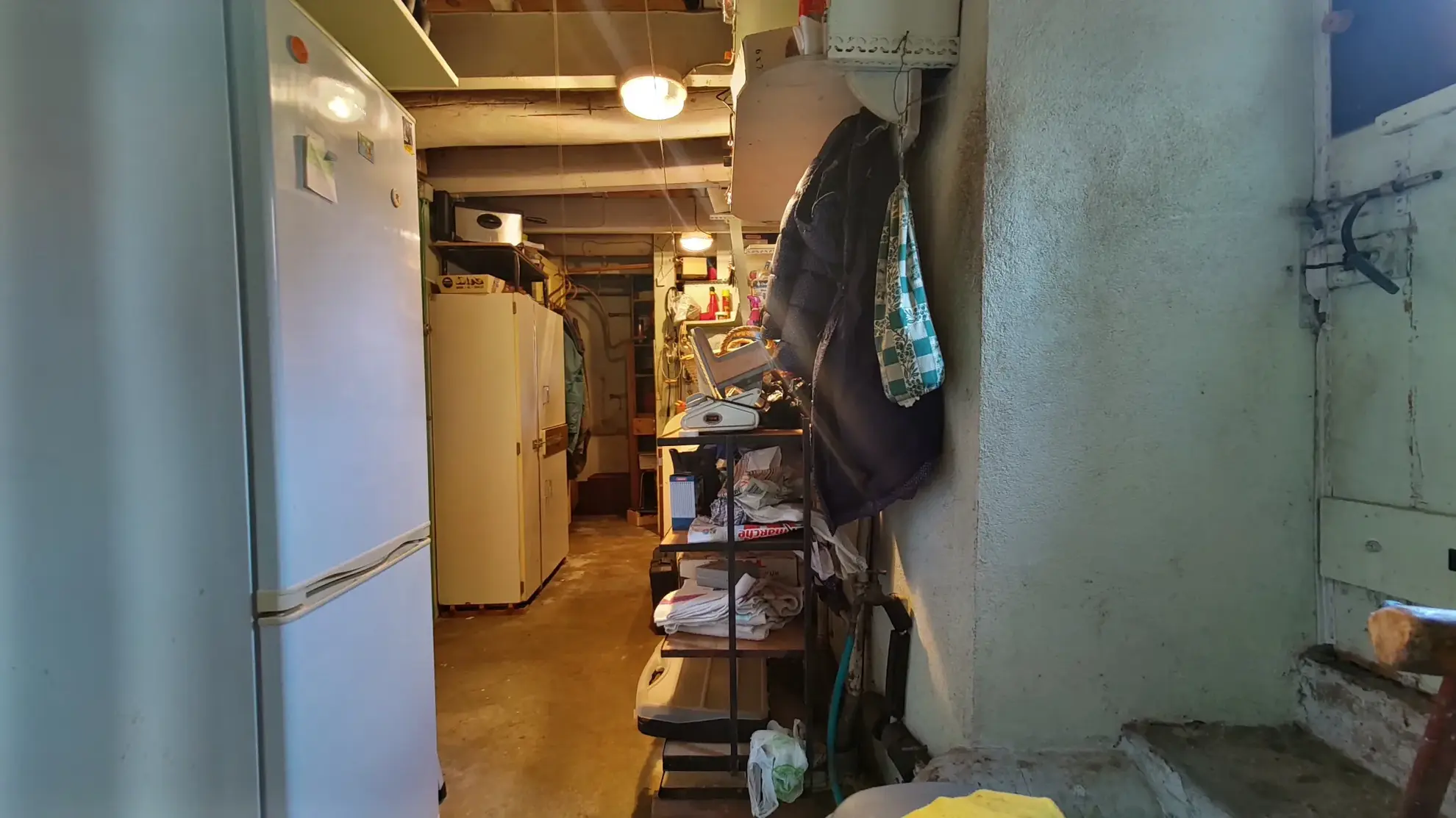 Maison de village à rénover d'environ 73 m² à Esteil, Puy-de-Dôme 