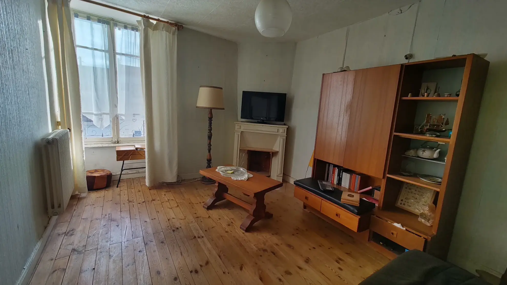 Maison de village à rénover d'environ 73 m² à Esteil, Puy-de-Dôme 