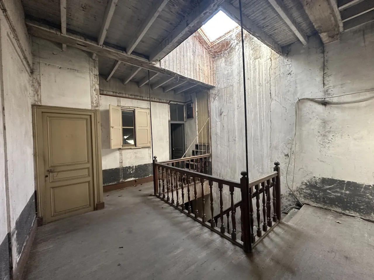 Immeuble de rapport à vendre à Marcigny, 480 m² habitables, proche commerces 