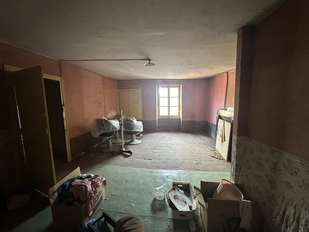 Immeuble de rapport à vendre à Marcigny, 480 m² habitables, proche commerces 