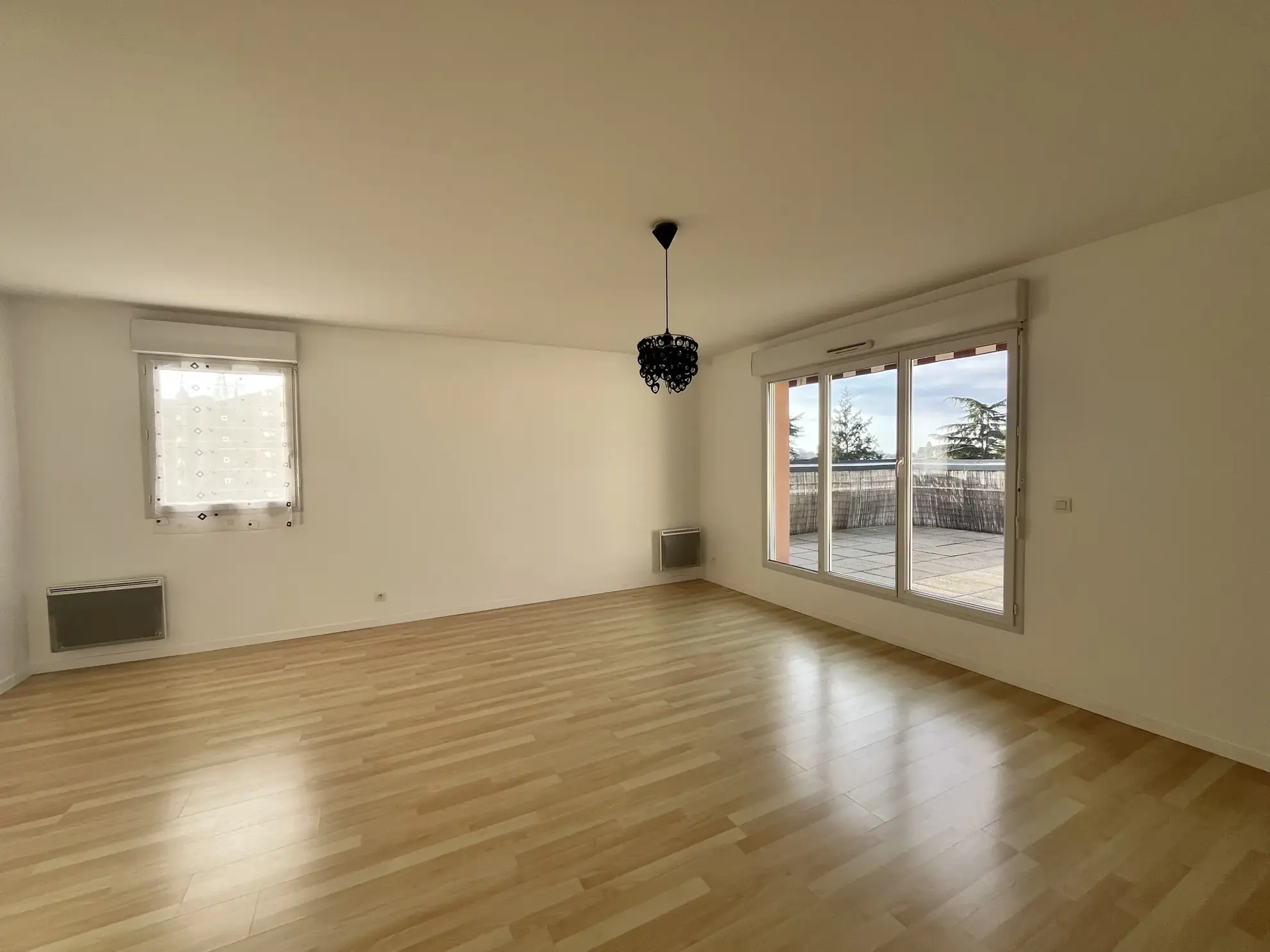 Vente d’un appartement T4 duplex avec grande terrasse et parking au Mans 