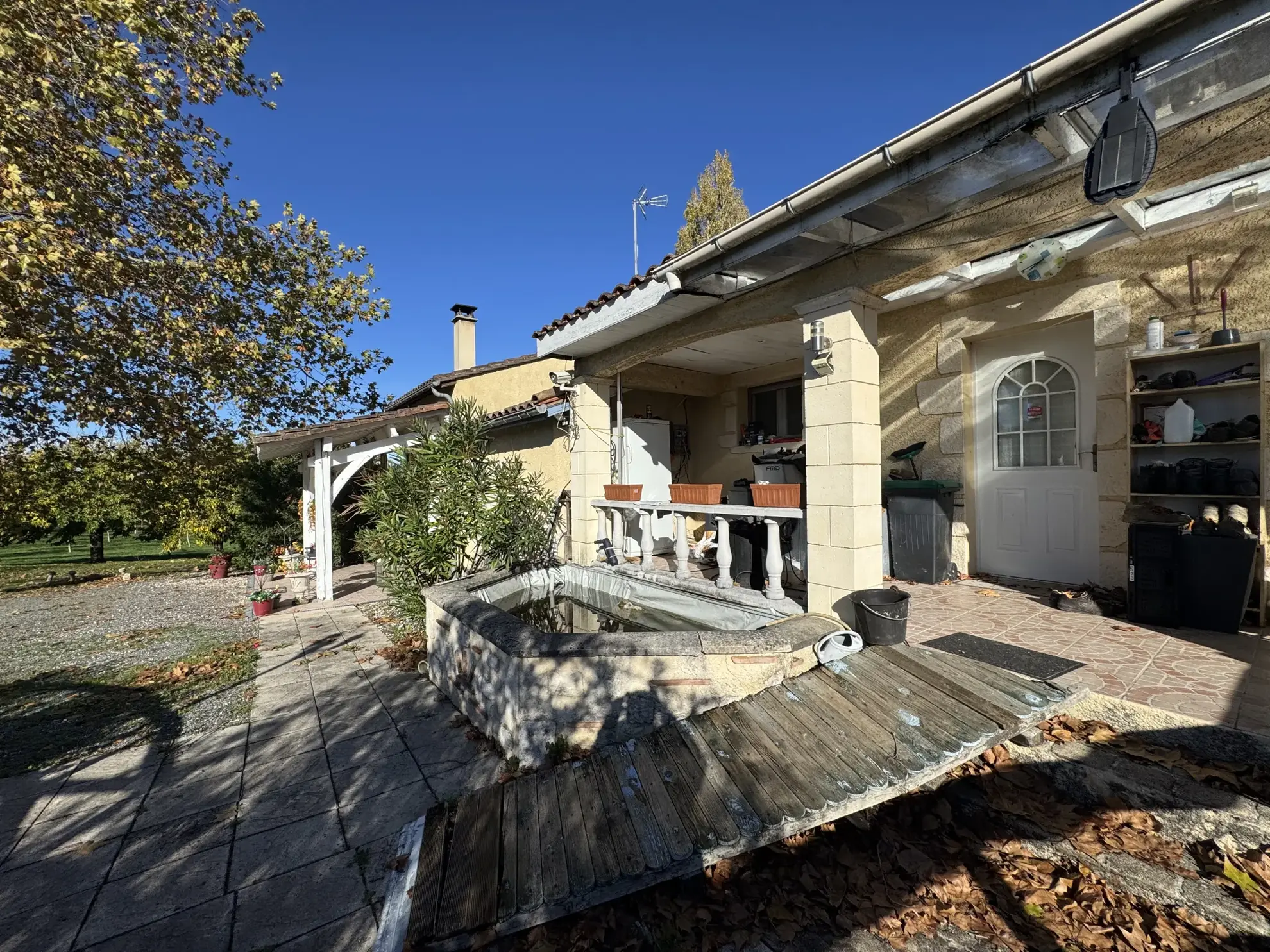 Belle maison de 160 m² avec dépendance et grand terrain à Mescoules 