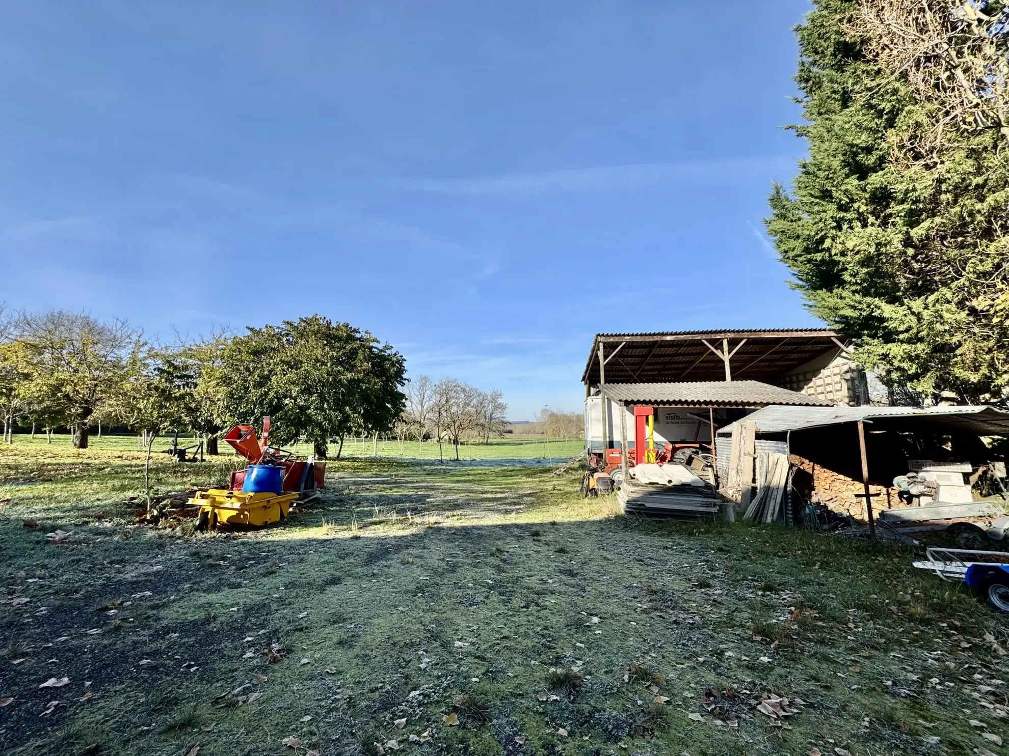 Belle maison de 160 m² avec dépendance et grand terrain à Mescoules 