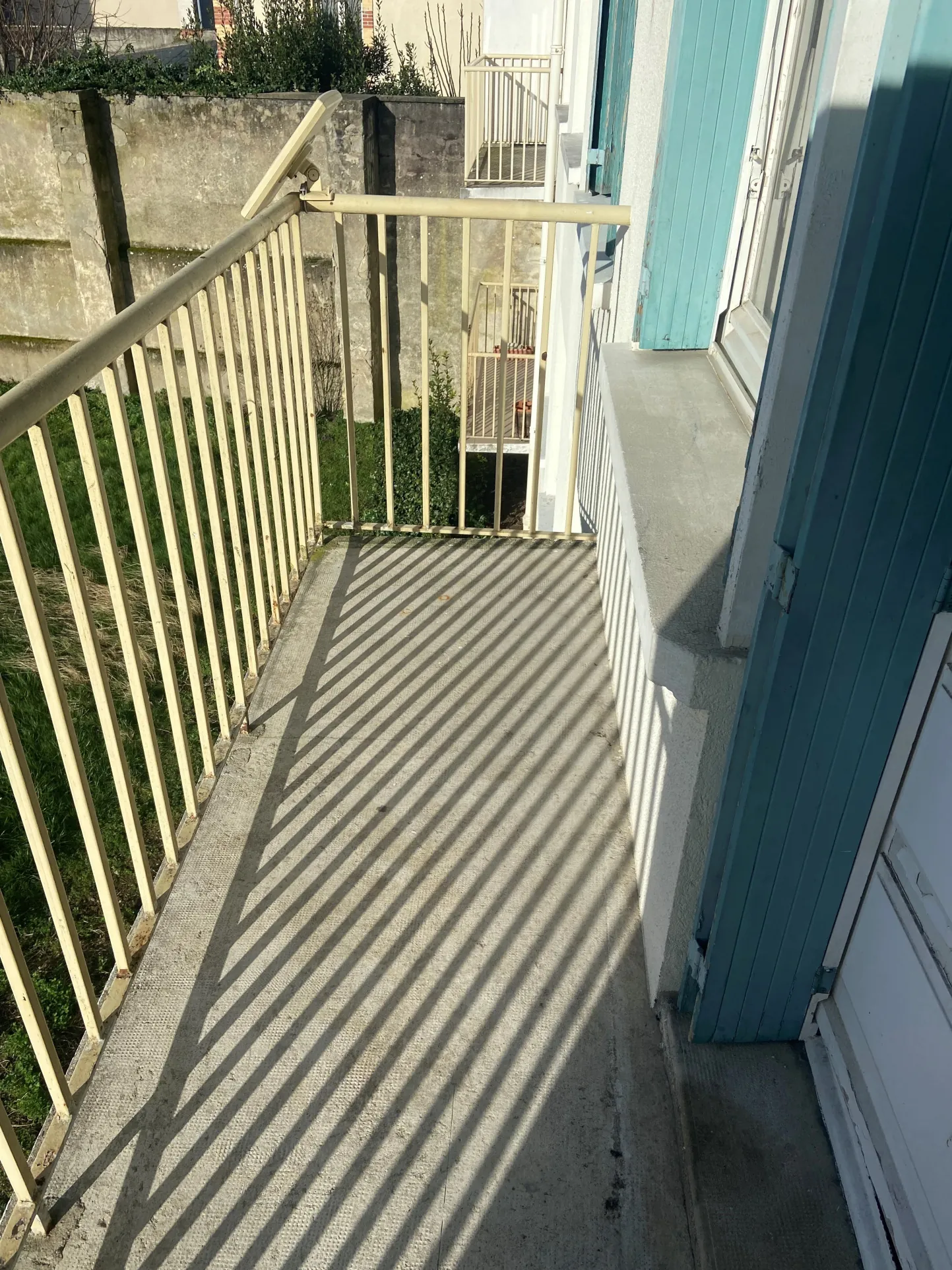 Appartement 2 chambres avec balcon à Vierzon, proche gare et commerces 