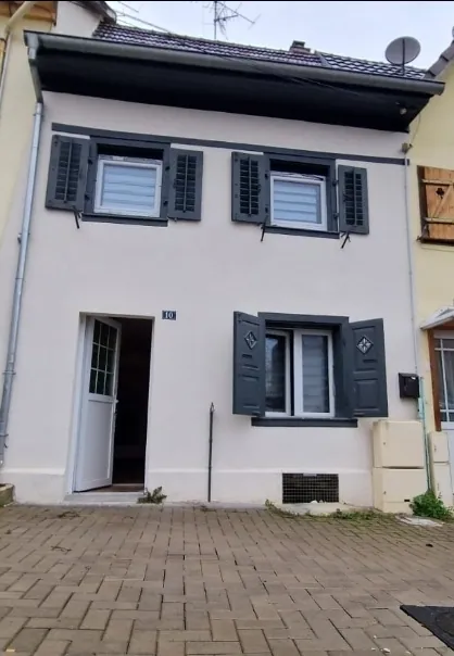 Maison type F2 avec grand jardin à Hégenheim - Investissement ou résidence principale 