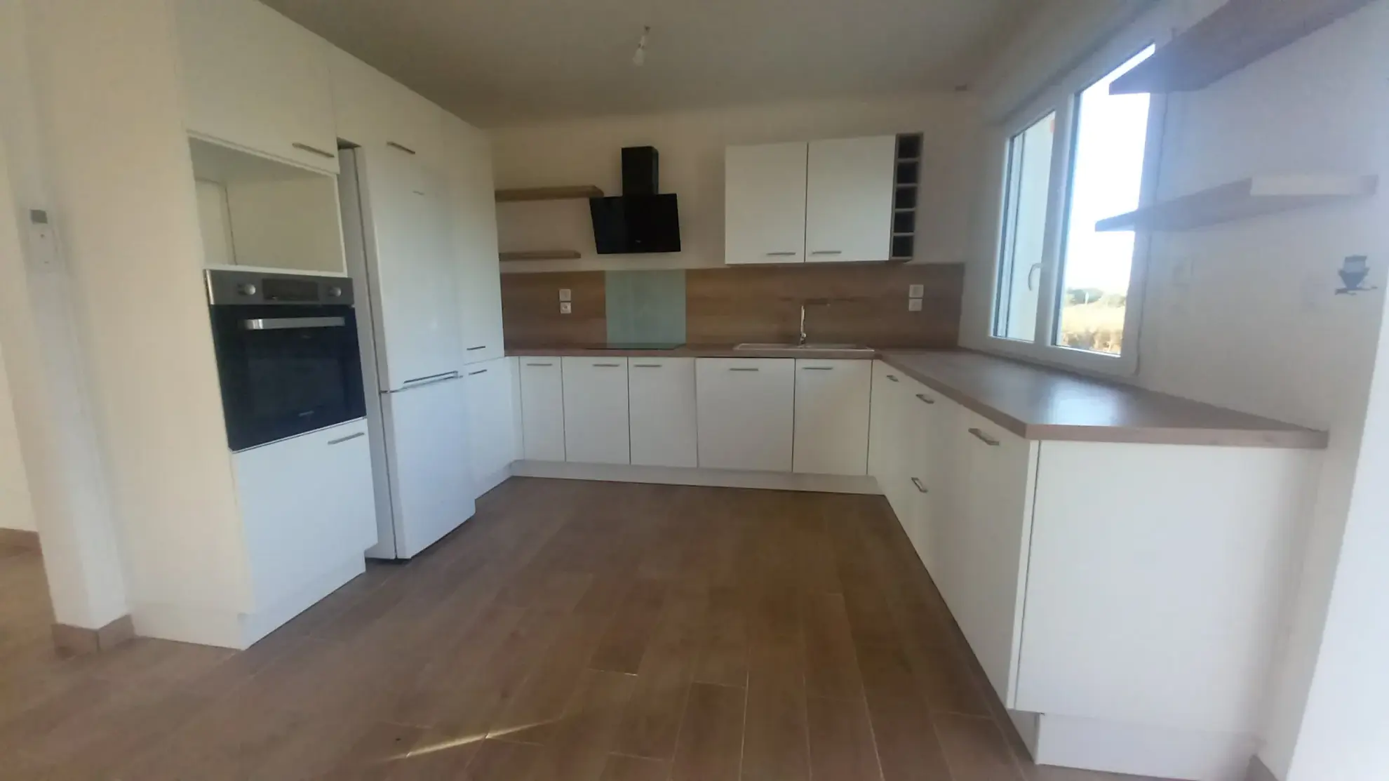 Maison à vendre à Pleubian - Proche de la mer, 2 chambres, garage et véranda en Bretagne