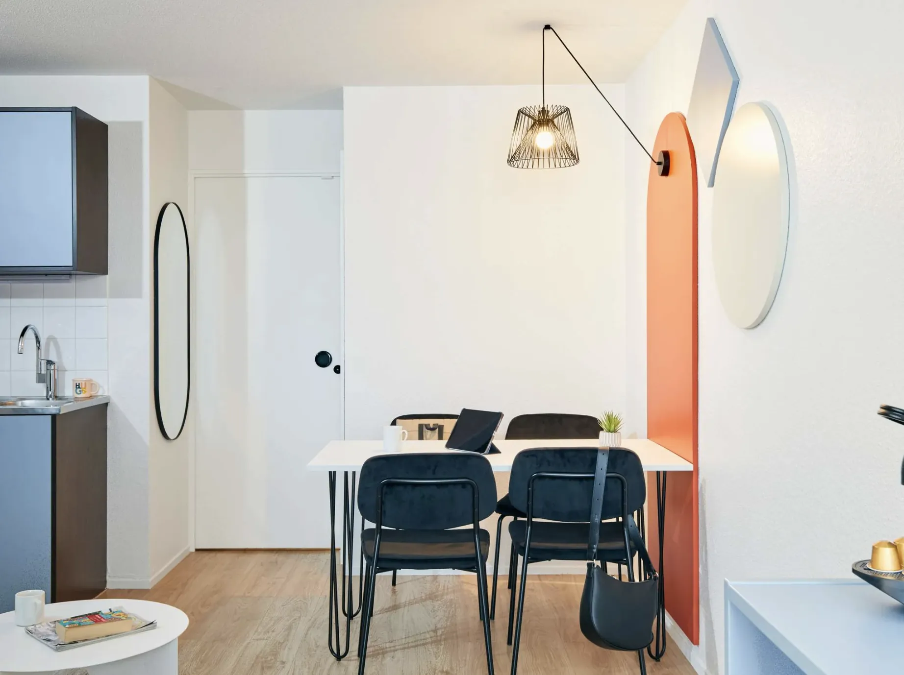 Investissement locatif à Vanves - Appartement 2 pièces meublé avec bail en cours 