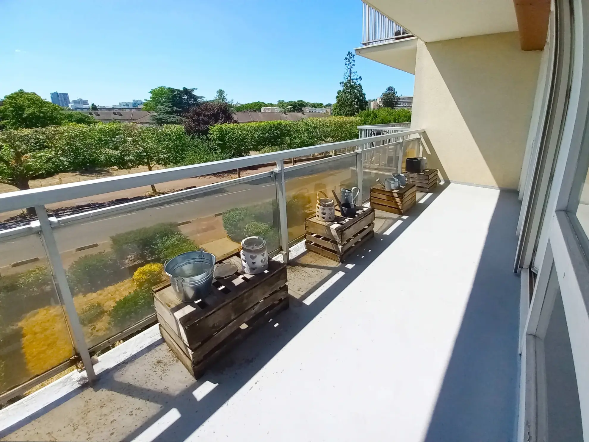 Appartement 3 pièces avec balcon et cave à Créteil, proche commerces et transports 
