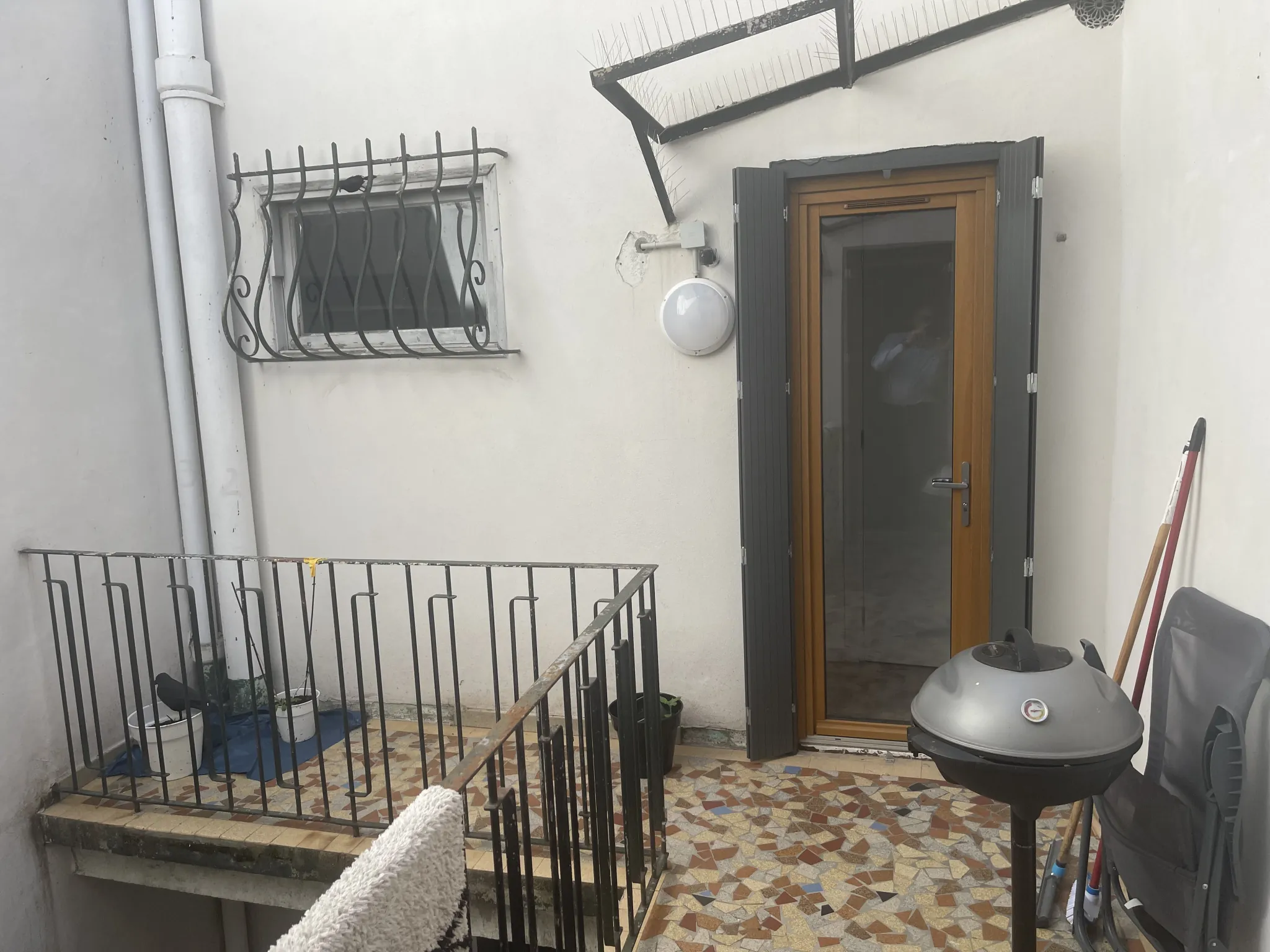 Appartement 91 m² avec terrasse et cachet authentique au centre de Carcassonne 
